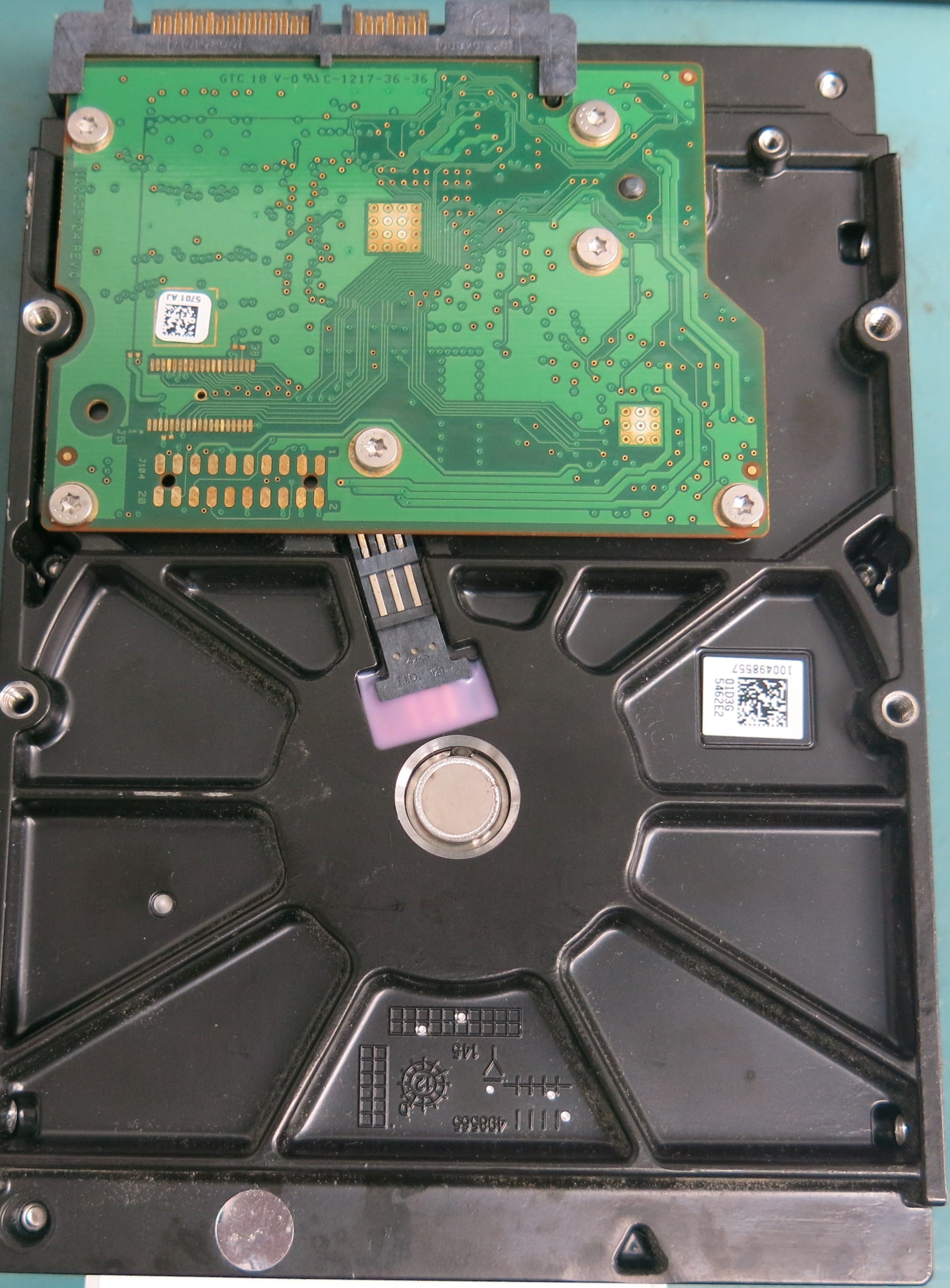 ST250DM000 P/N: 1BD141-500 FW: KC45 Serial: W2ADC1Z4 250GB 3.5 PCB: 100535740 REV C