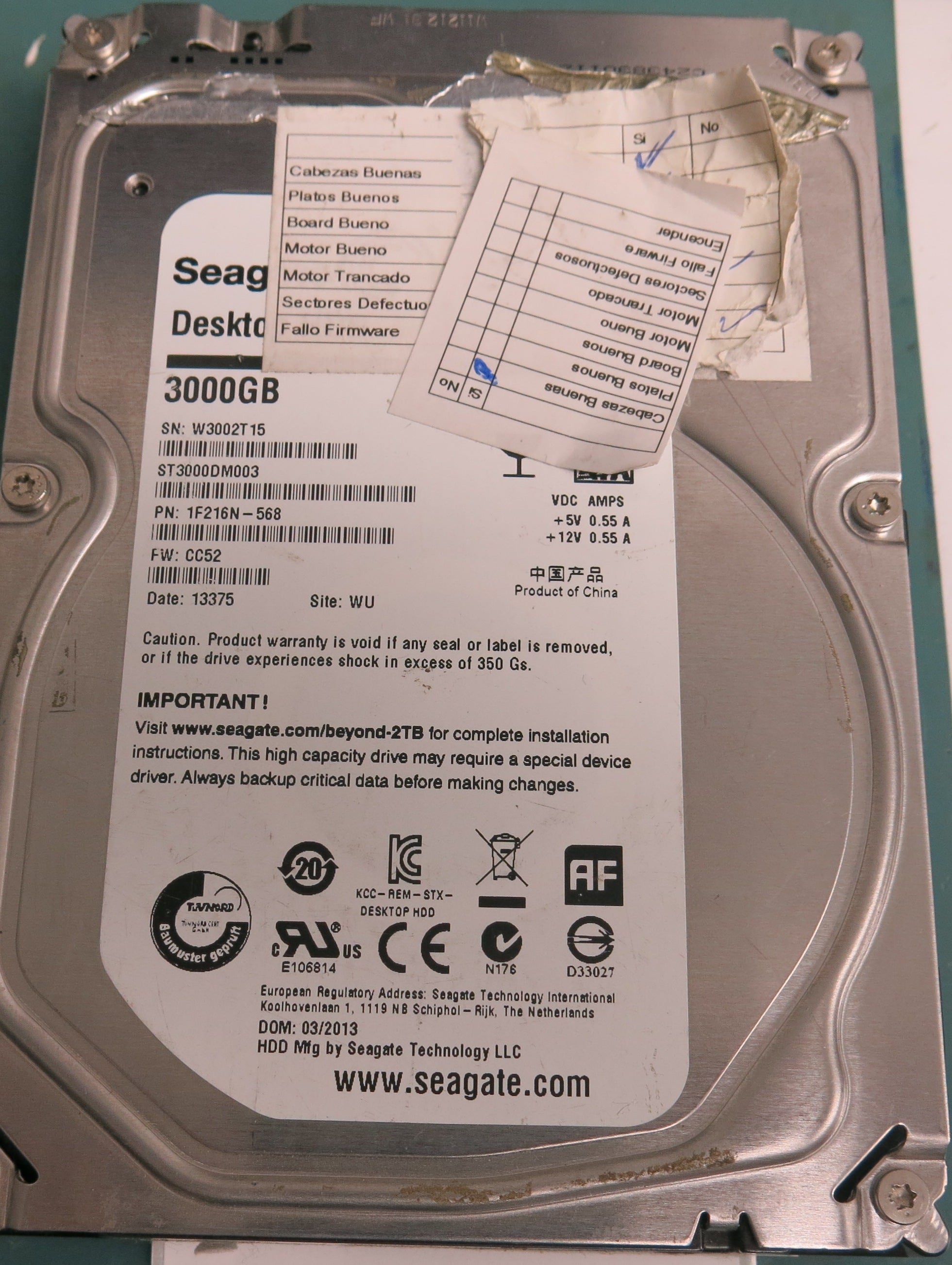 ST3000DM003,  P/N:1F216N-568,  FW:CC52,  Serial:W3002T15,  3000GB 3.5,  PCB:100710248- REV B