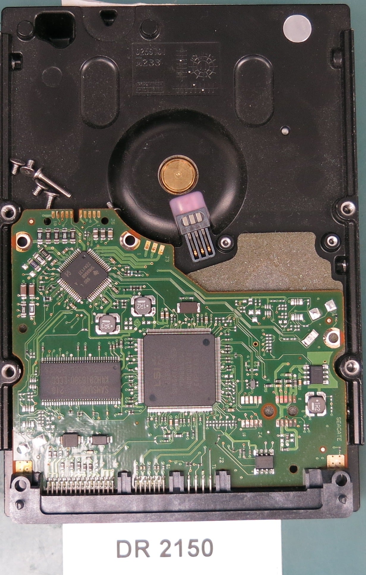 ST31000424CS, P/N: 9GW144-264, FW: ES14, Serial: 5VX31E5M, 1TB 3.5, PCB: 100535537 REV C