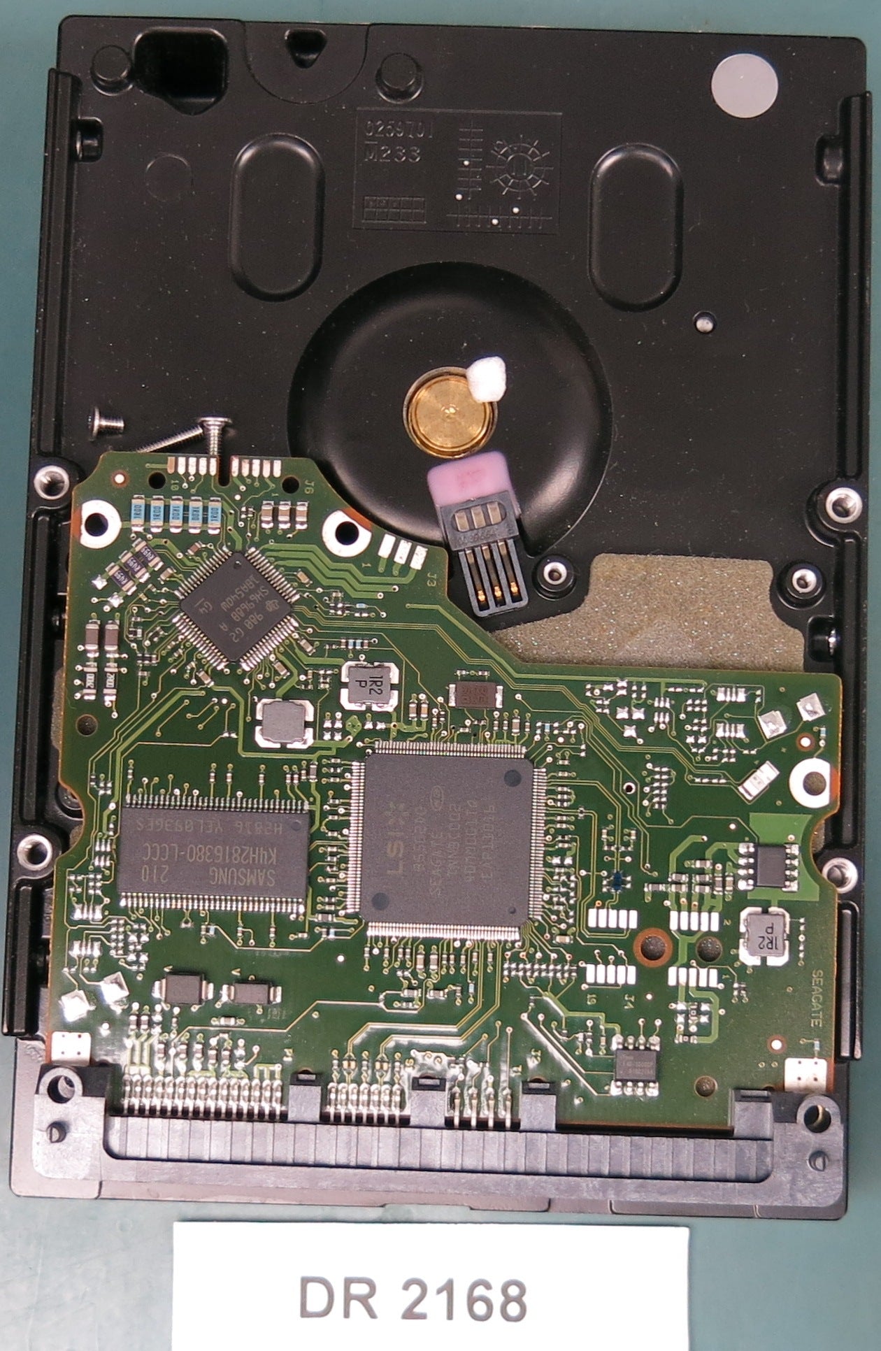 ST31000424CS, P/N: 9GW144-264, FW: ES14, Serial: 5VX33BRS, 1TB 3.5, PCB: 100535537 REV C