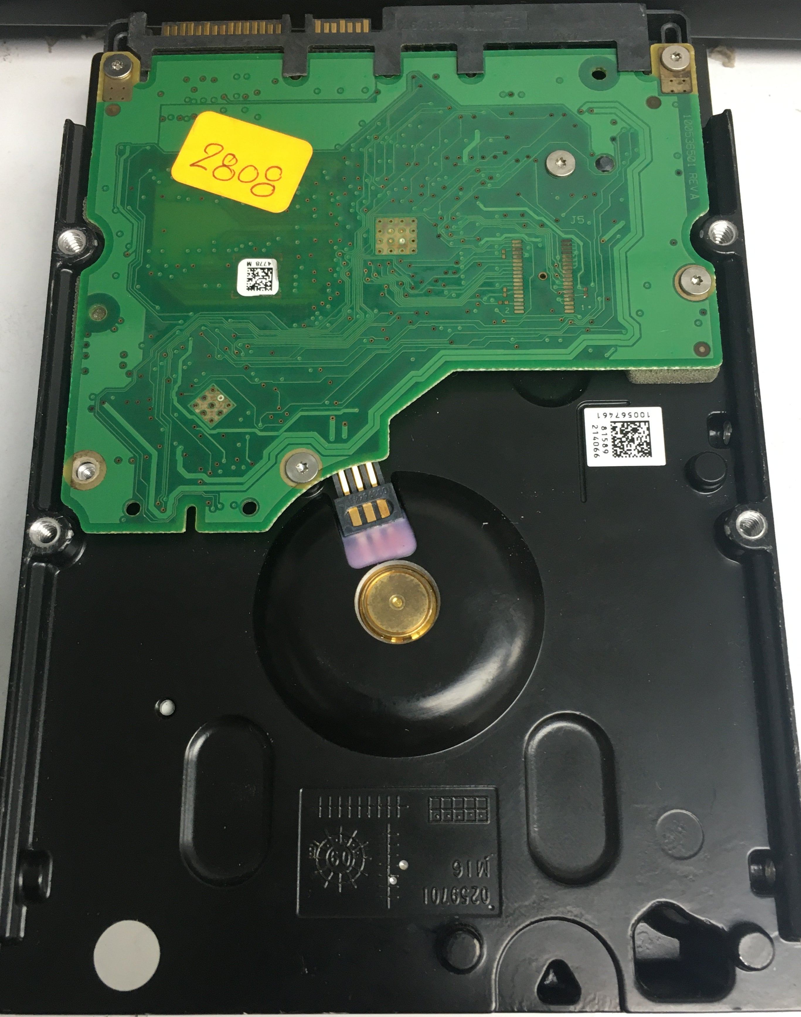 Model: ST31000520AS P/N: 9TN154-301 FW: CC32 Serial: 9VX0D5S8 1TBGB 3.5 PCB: 100536501 REV A