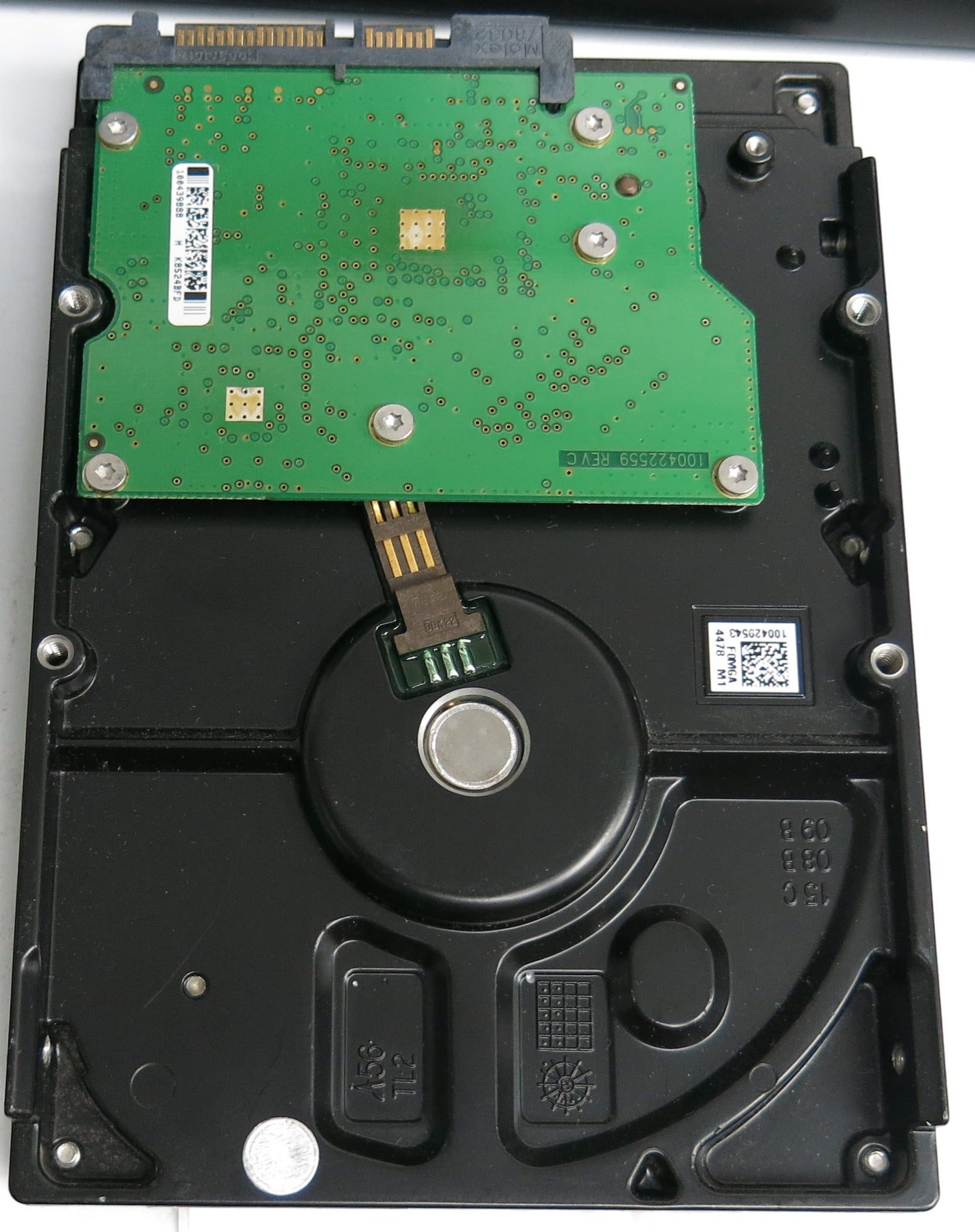 ST3160215SCE P/N: 9CZ112-180 FW: 3.ACB Serial: 6RX4MQV6 160GB 3.5 PCB: 100422559 REV C