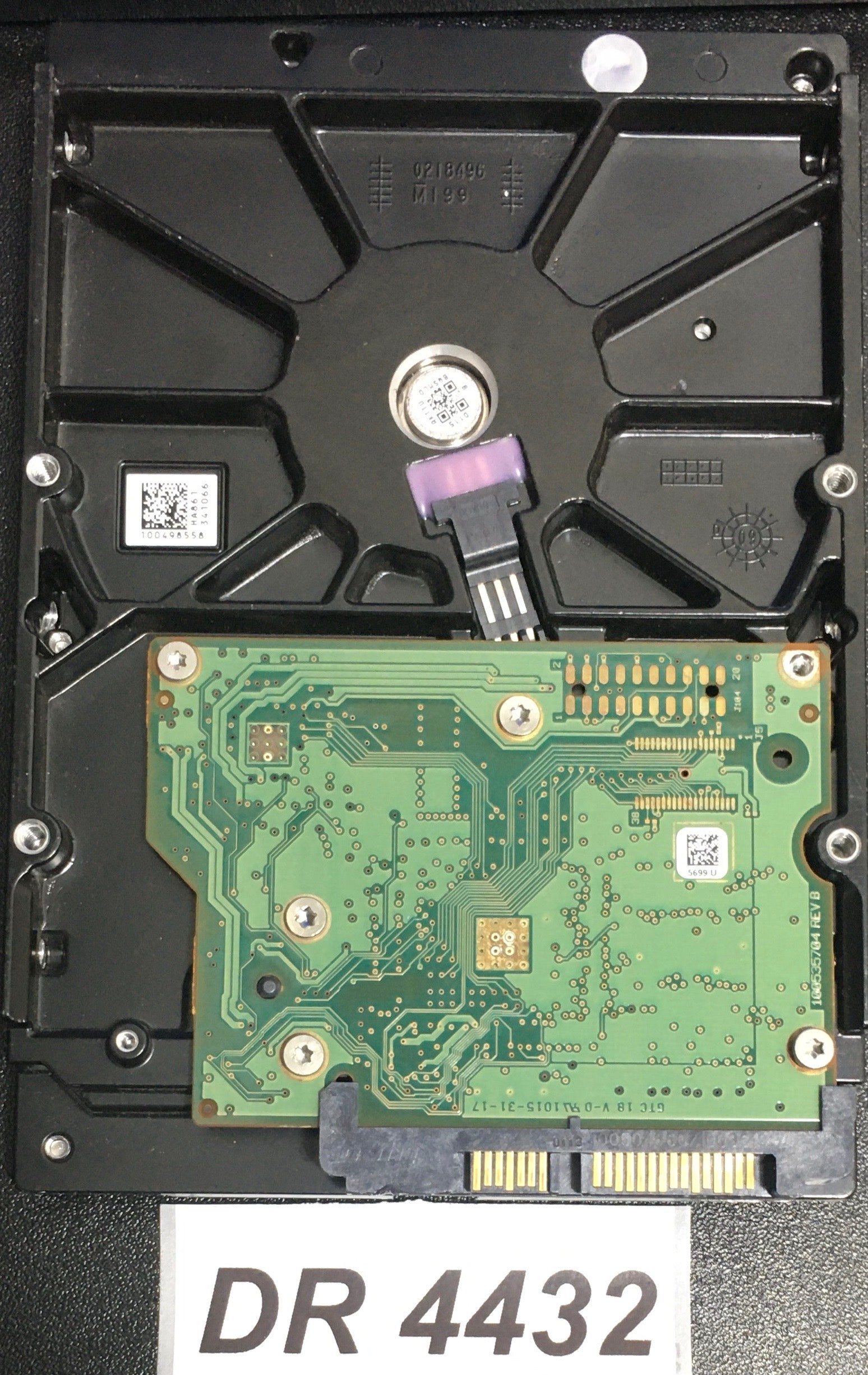 ST3160318AS P/N:  9SL13A-034  FW:CC45 Serial Number: 9VMGLFCL  160GB 3.5  PCB: 100535704 REV A