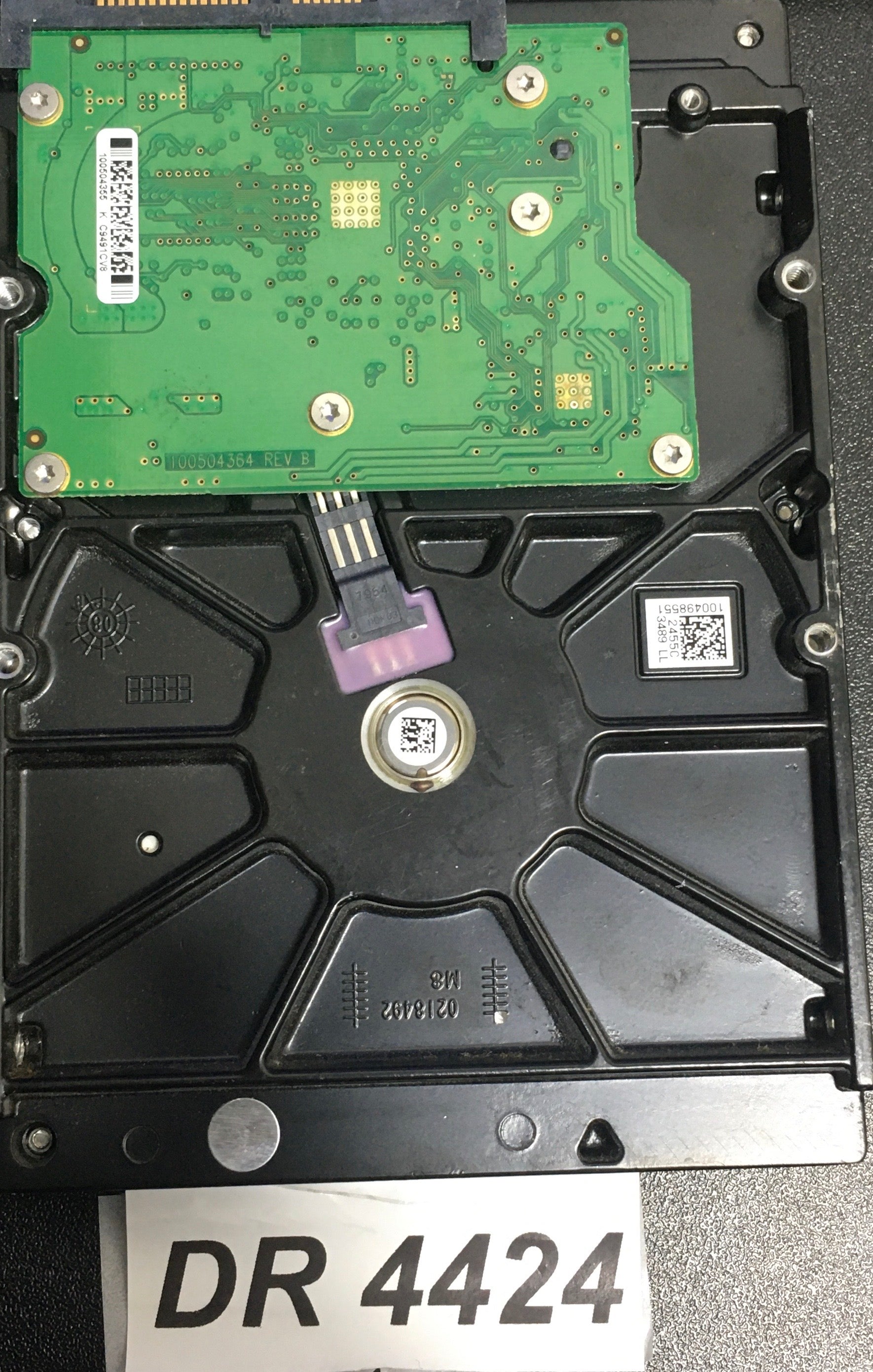 ST3160813AS P/N:  9FZ181-302  FW:CC2H Serial: 9SY2BR3W  160GB 3.5  PCB: 100504364 REV B
