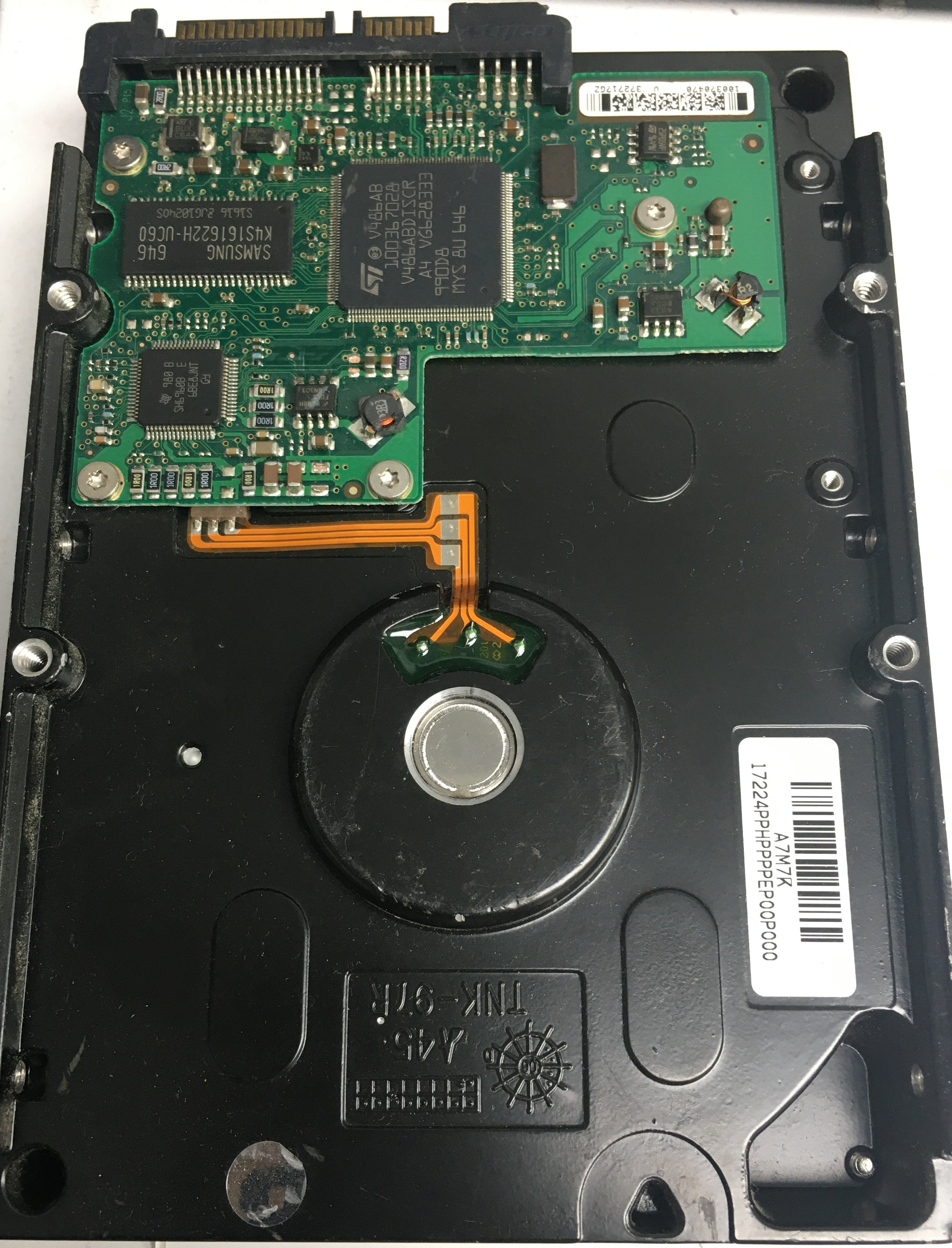 ST3402111AS, P/N: 98D11A-034, FW: 3.ADJ, Serial: 5PF0458A, 40GB 3.5