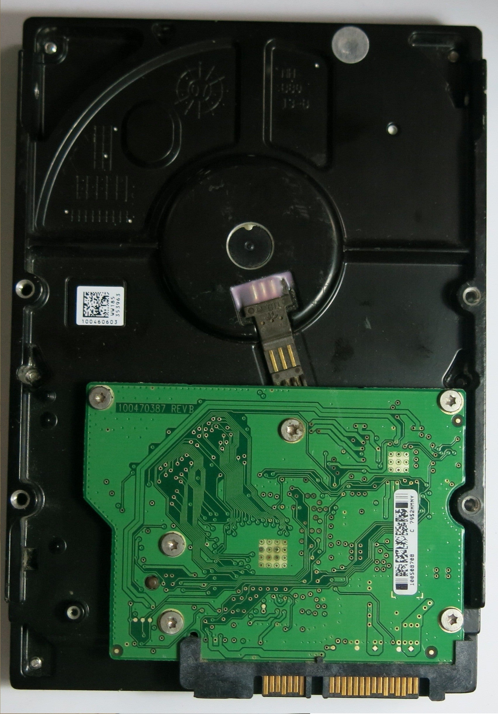 ST380815AS PCB: 100470387 REV B SERIAL NUMBER: 9RW666TT PN 9CY131-037 FW 4.ADA 80GB