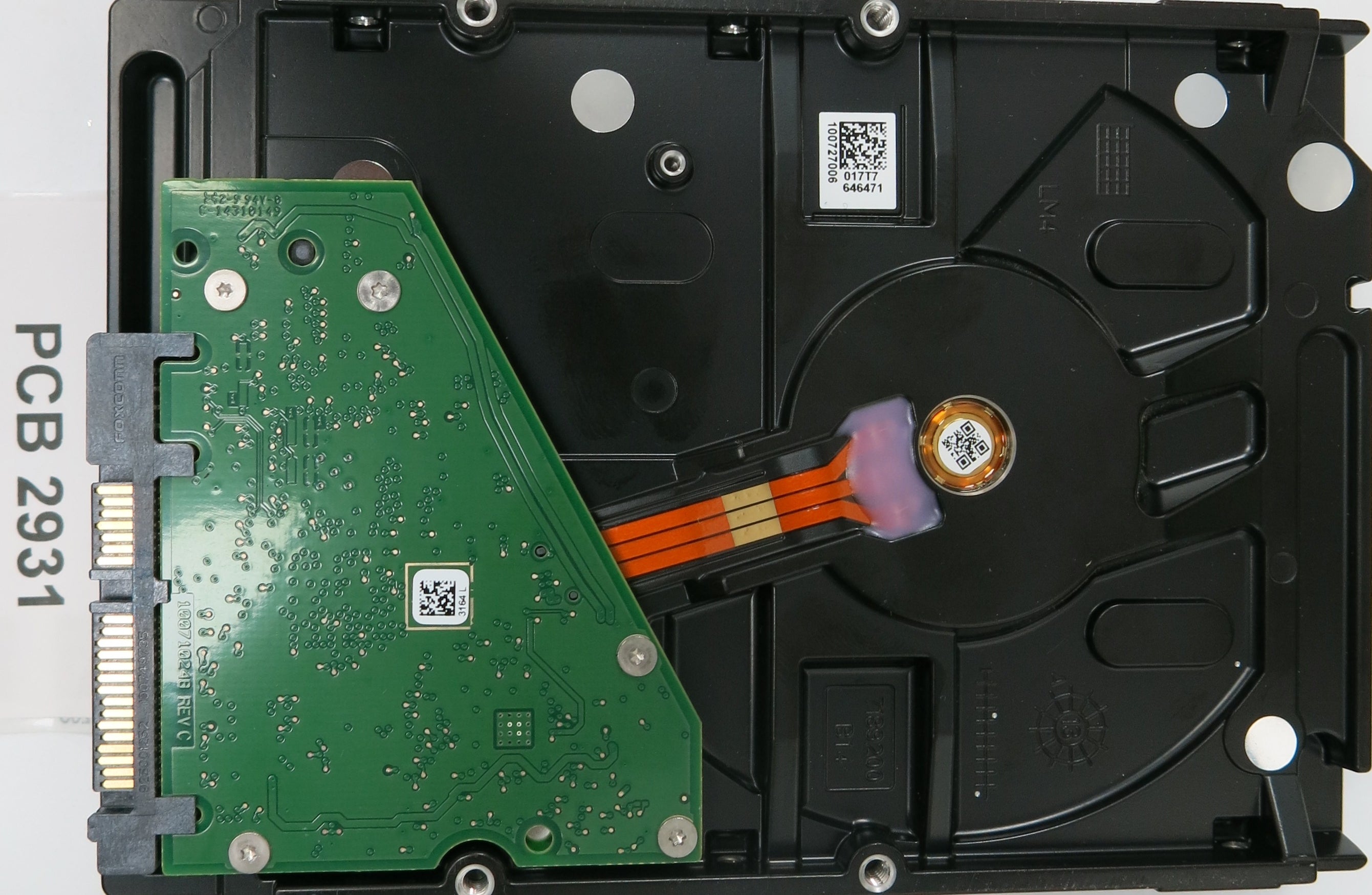ST4000DM000, P/N: 1F2168-501, FW: CC54, Serial: S3010MJF 4000GB, 3.5, PCB: 100710248 REV C