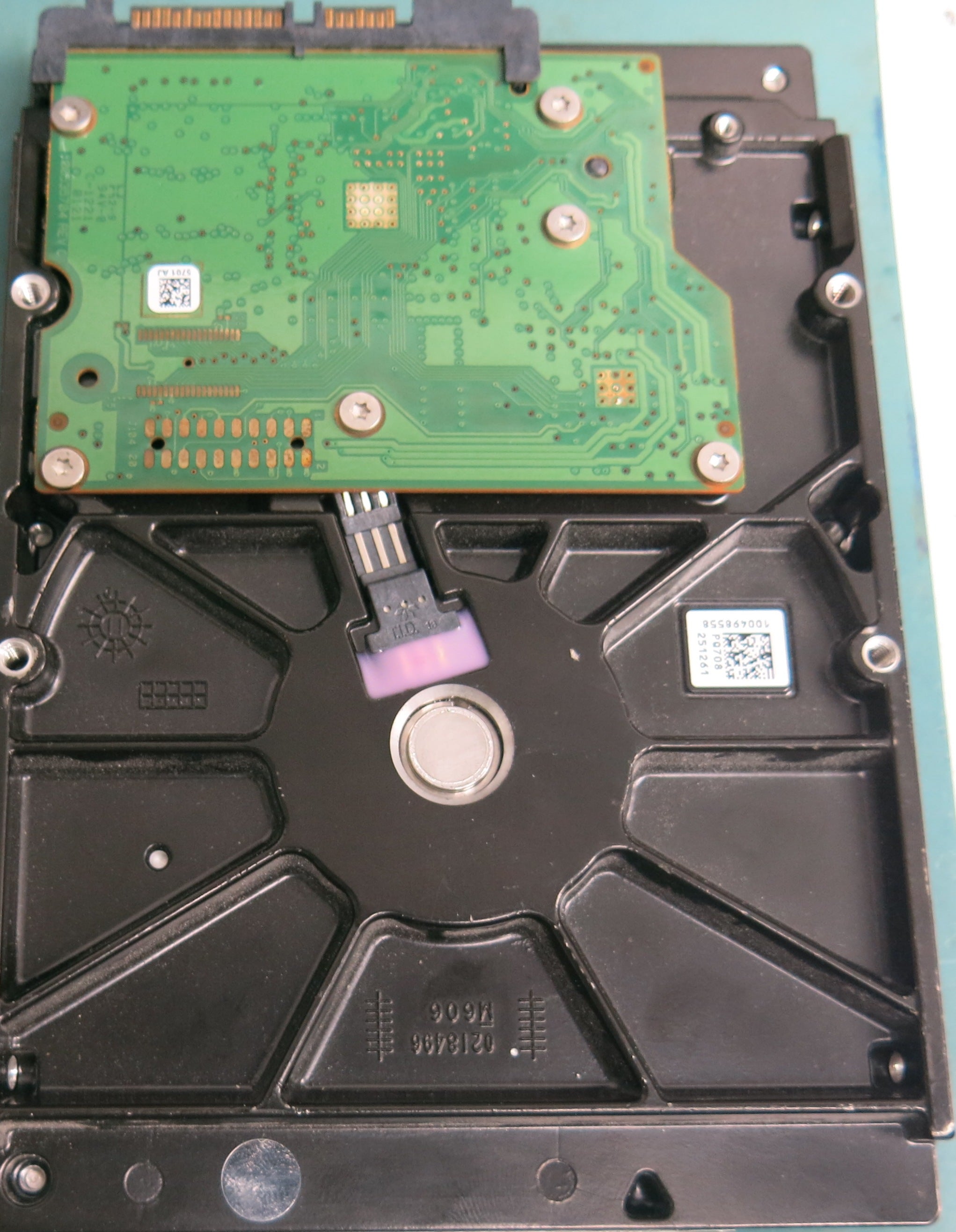 ST5000DM002, P/N: 1BDD142-500, FW: KC45, Serial: Z3T0QXJX, 500GB 3.5