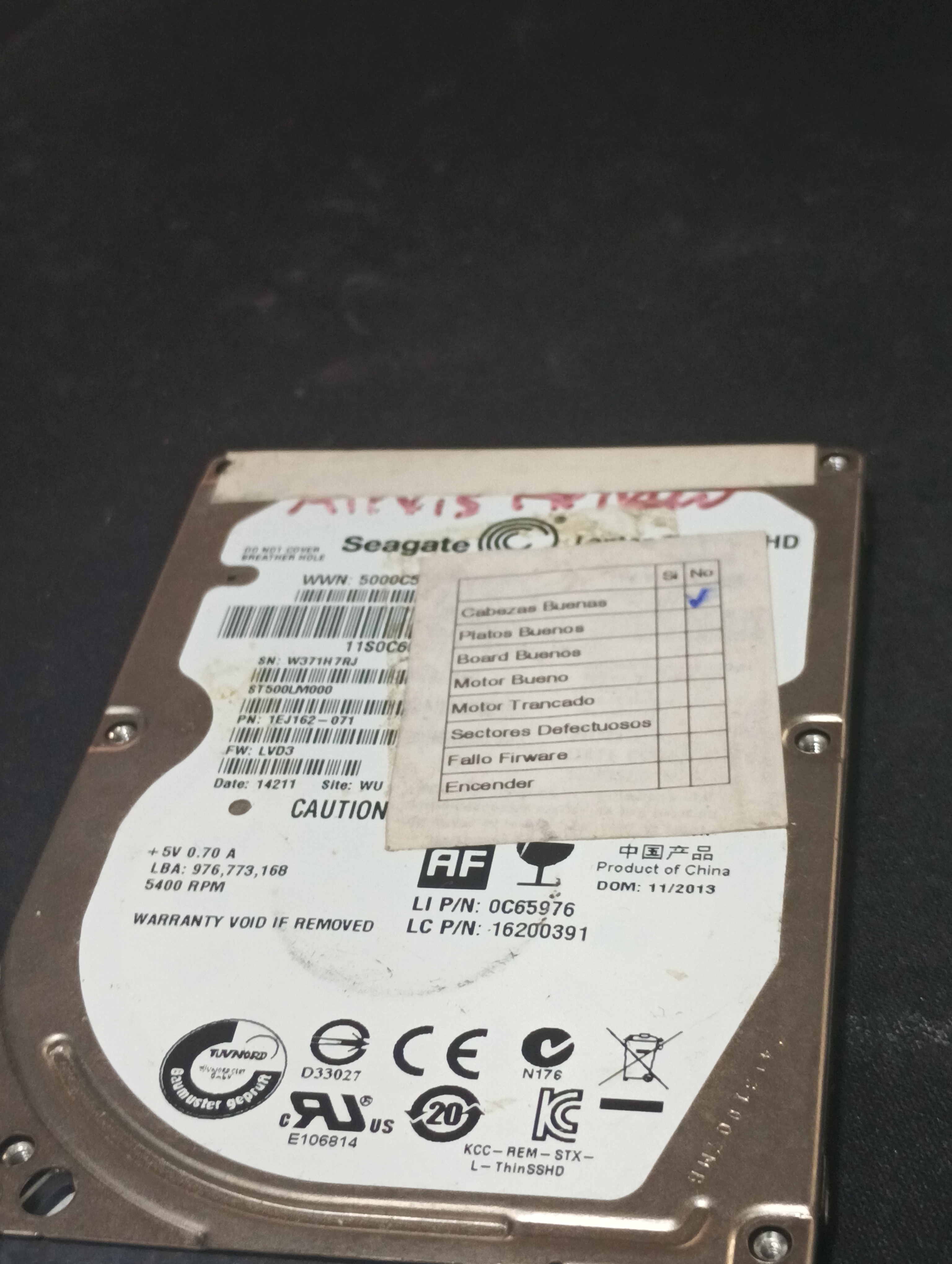 ST500LM000,  P/N: 1EJ162-071,  FW: LVD3,  Serial: W371H7RJ,  500GB 2.5  PCB:100705349- REV D