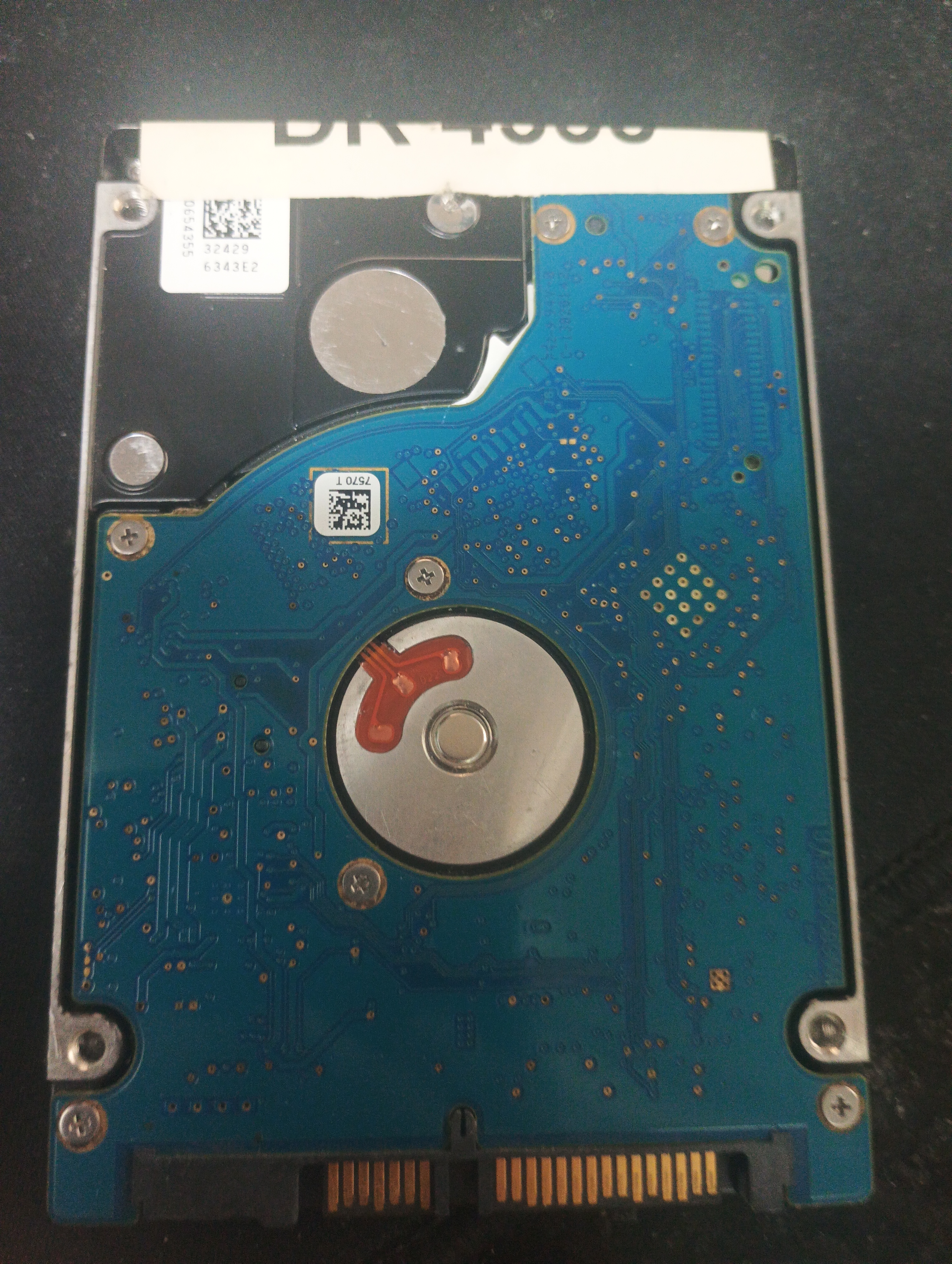 ST500LX003,  P/N: 1AC15G-031,  FW: DEM4,  Serial: W200VKTX,  500GB 2.5,  PCB:100685485- REV A,
