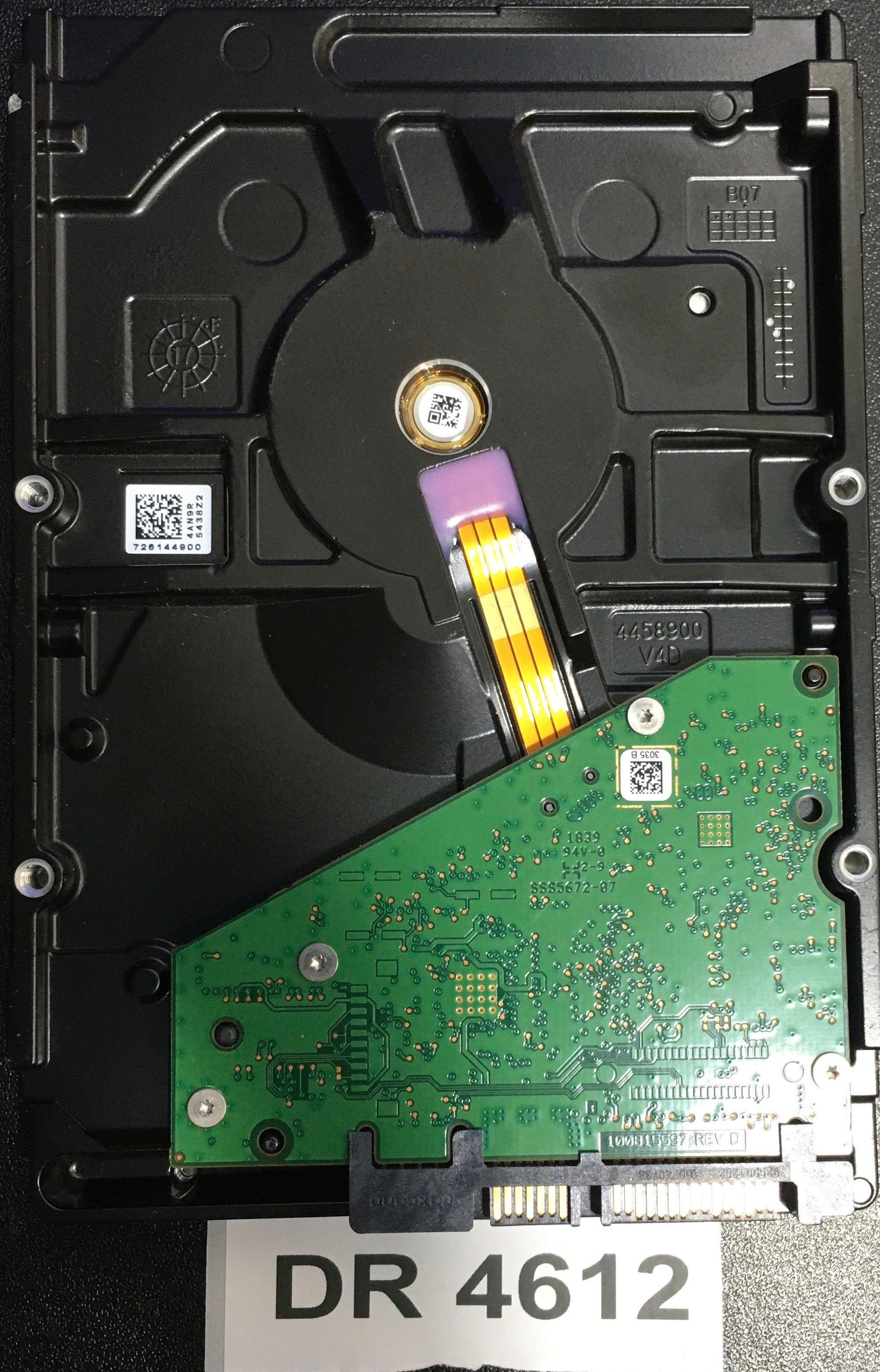 ST8000DM004,  P/N: 2CX188-300,  FW: 0001,  Serial: WCT19EW0,  8000GB 3.5  PCB:100815597- REV D
