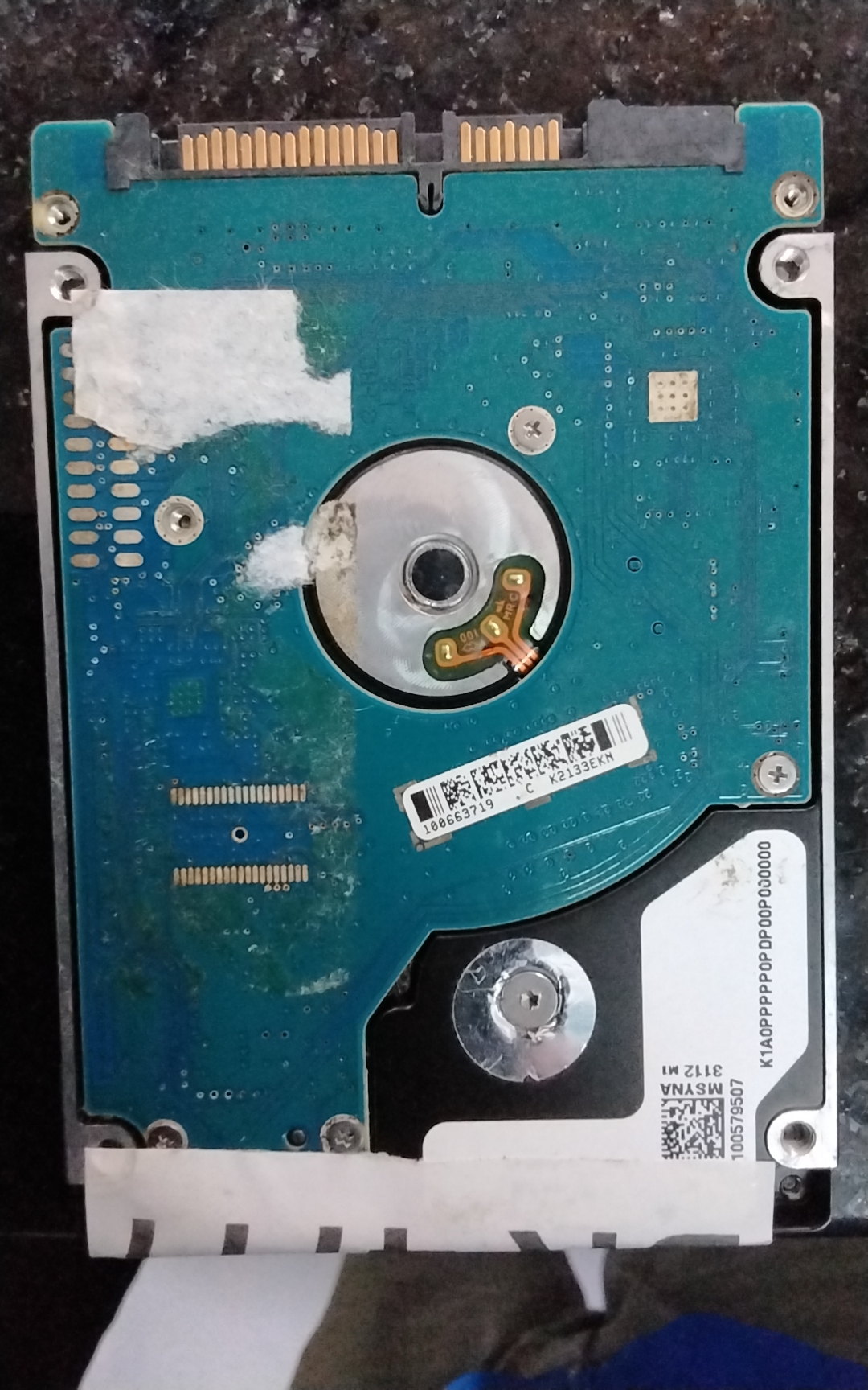 ST9500325ASG,  P/N: 9KAG34-043,  FW: 0009APM1,  Serial: 5VEM9NWL,  500GB 2.5,  PCB: 100565308- REV A,