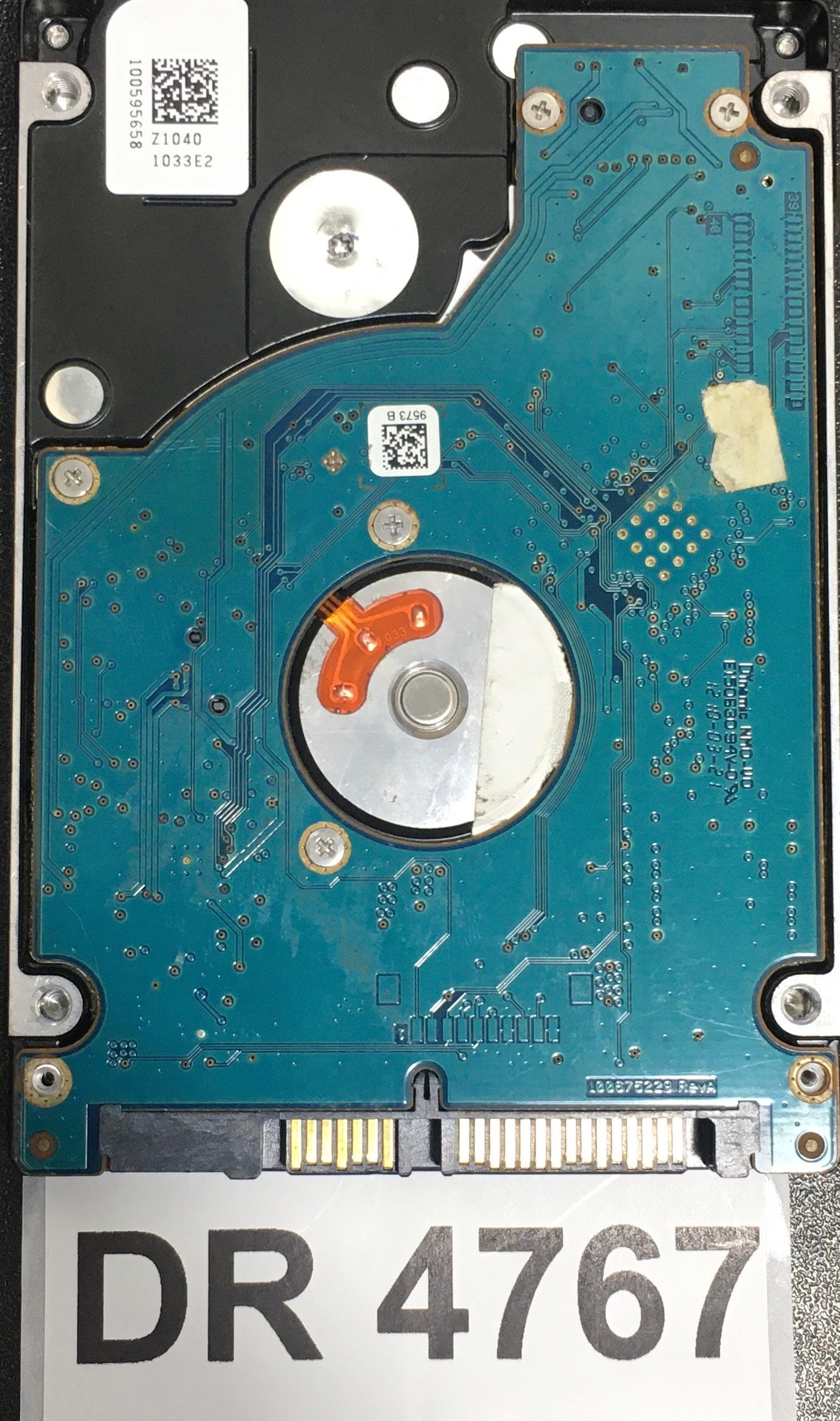 ST9500423AS,  P/N: 9RT143-033,  FW: 0005DEM1,  Serial: 6WS2QM3H,  500GB 2.5,  PCB: 100675229- REV A,