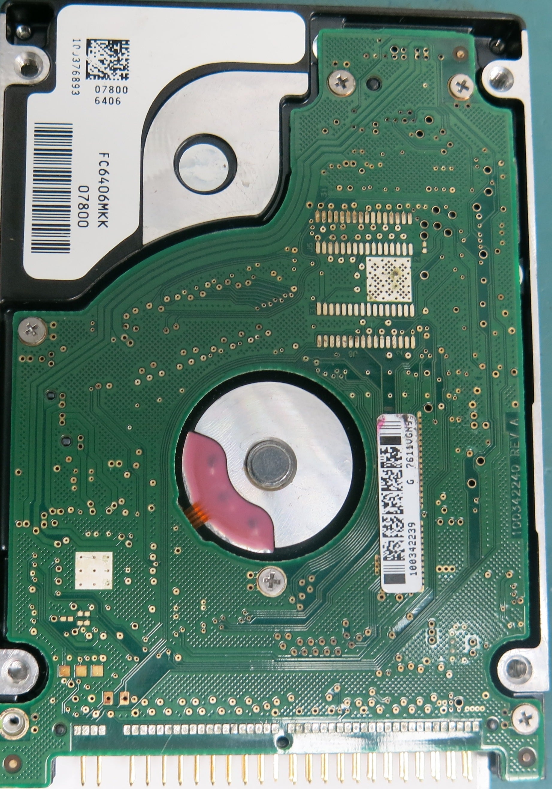 ST9808211A, P/N: 9W3233-040, FW: 3.07, Serial: SLF2DGNR, 80GB 2.5