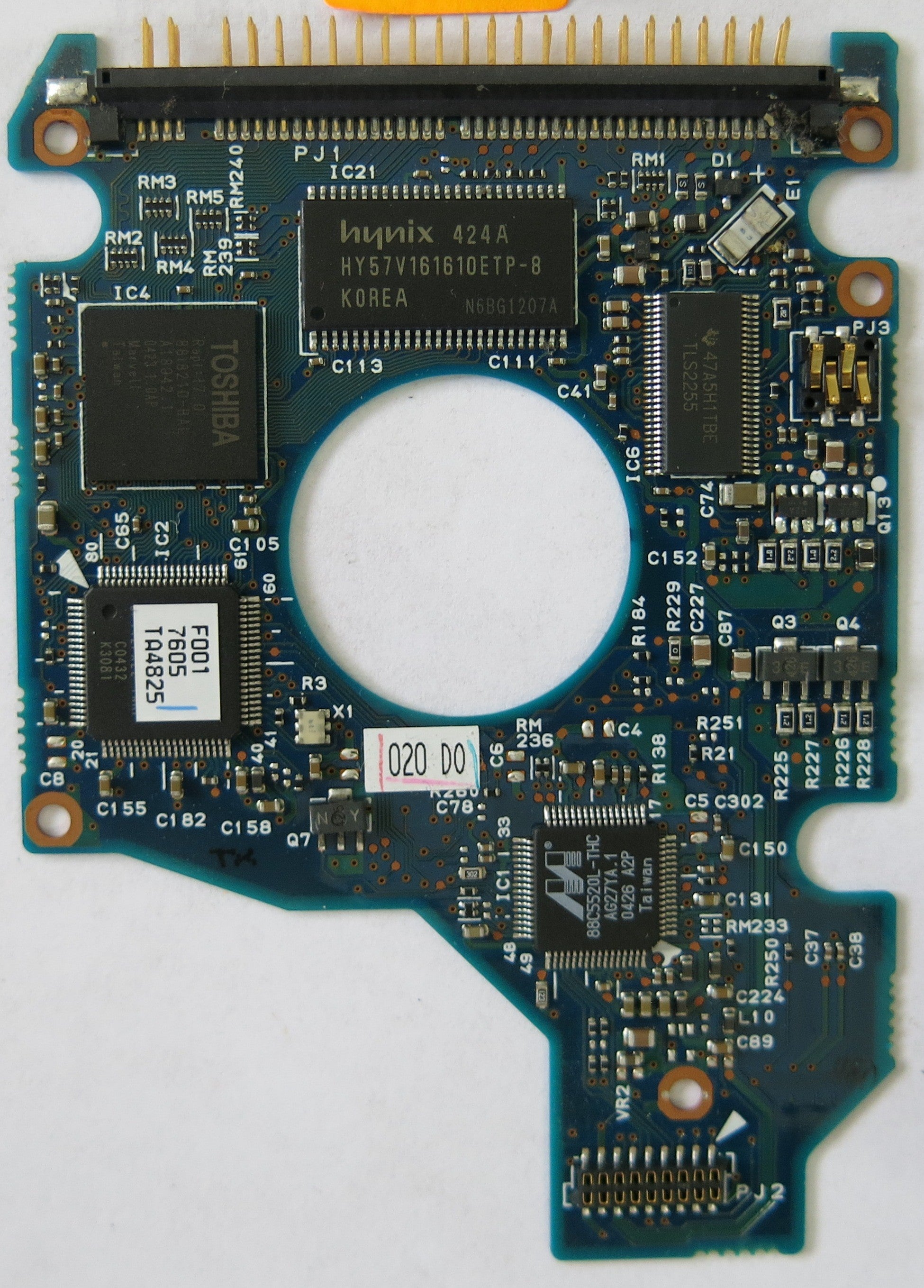TOSHIBA MK3021GAS PCB G5B000211 000 - A