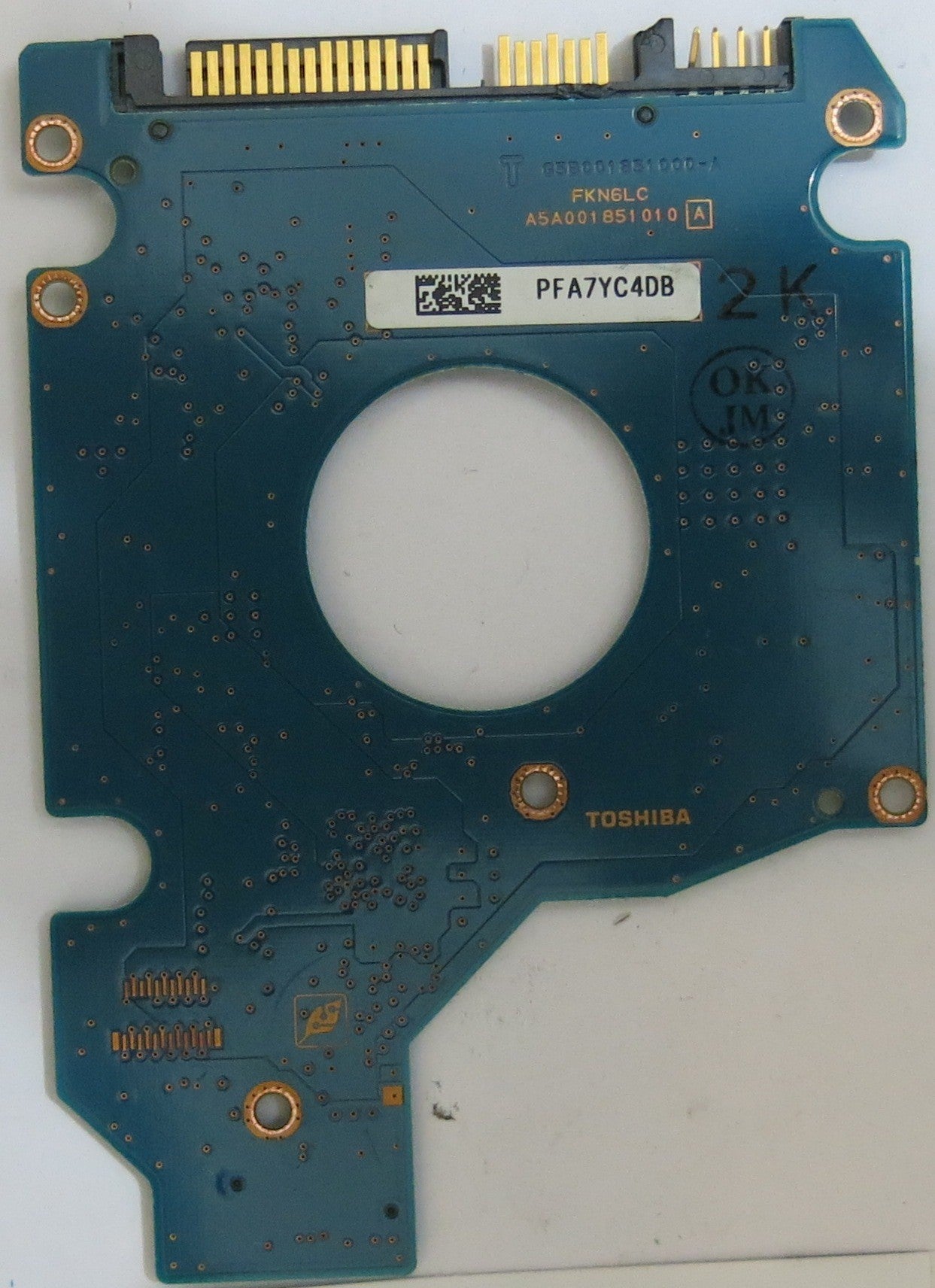 TOSHIBA  MK8037GSX HDD2D61 F ZL01 T G5B001851010-A PCB