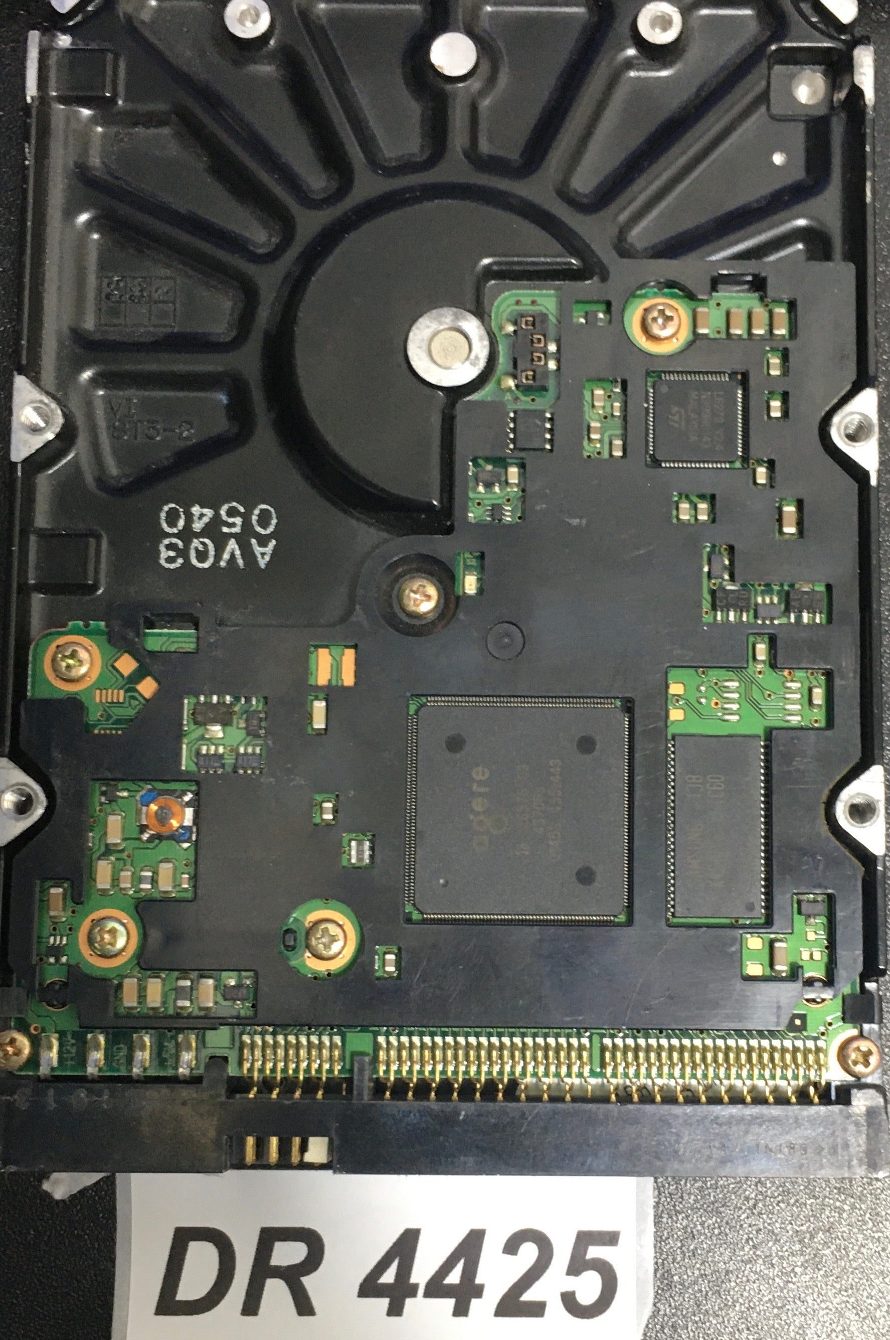 VG404013-01-B P/N:  MX6L040J2  40GB 3.5  PCB: 10-12331-01 REV D