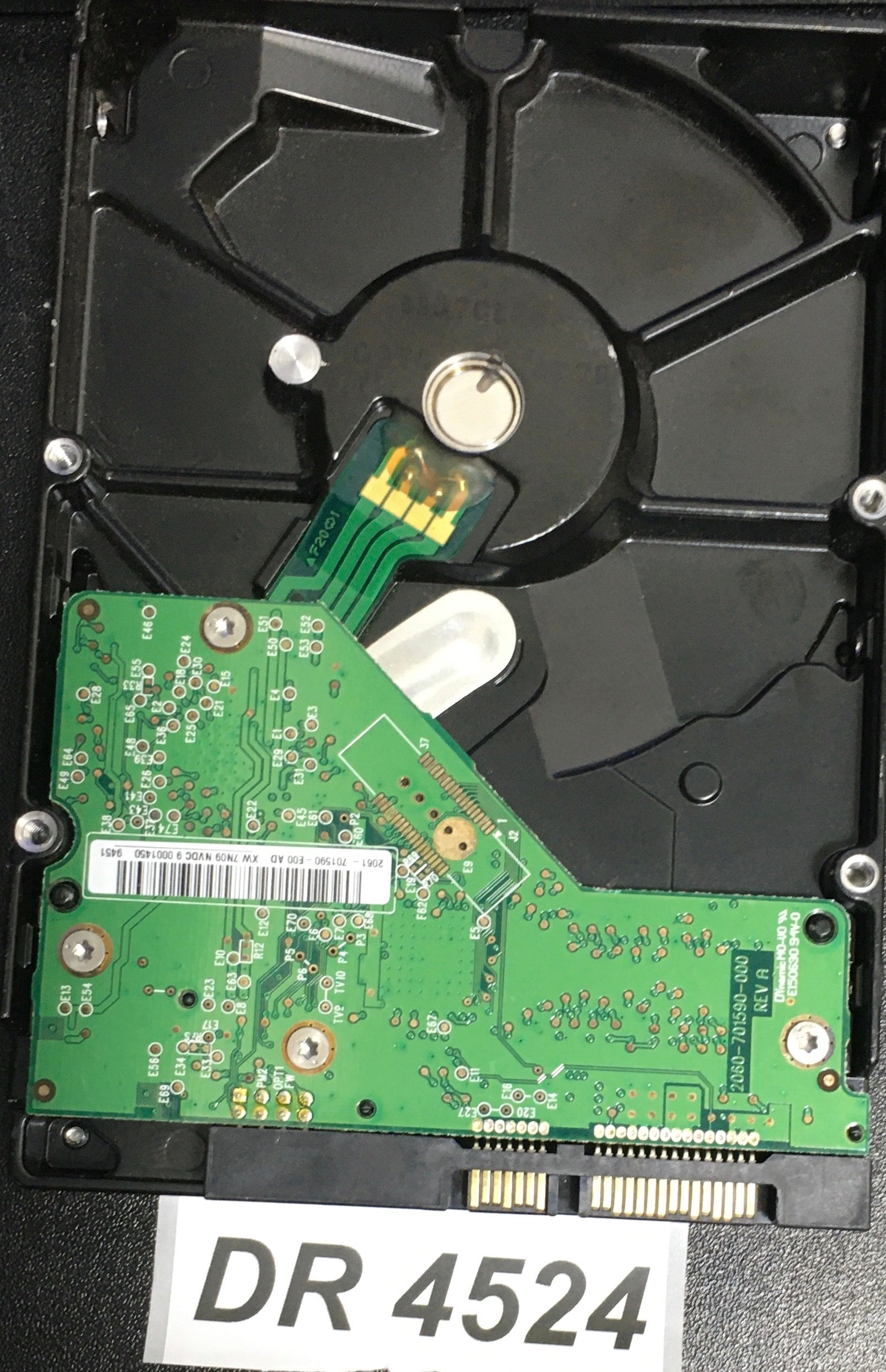 WD1600AAJS-75M0A0  Serial:WMAV335447933  160GB 3.5  PCB: 2060-701590-000 REV A
