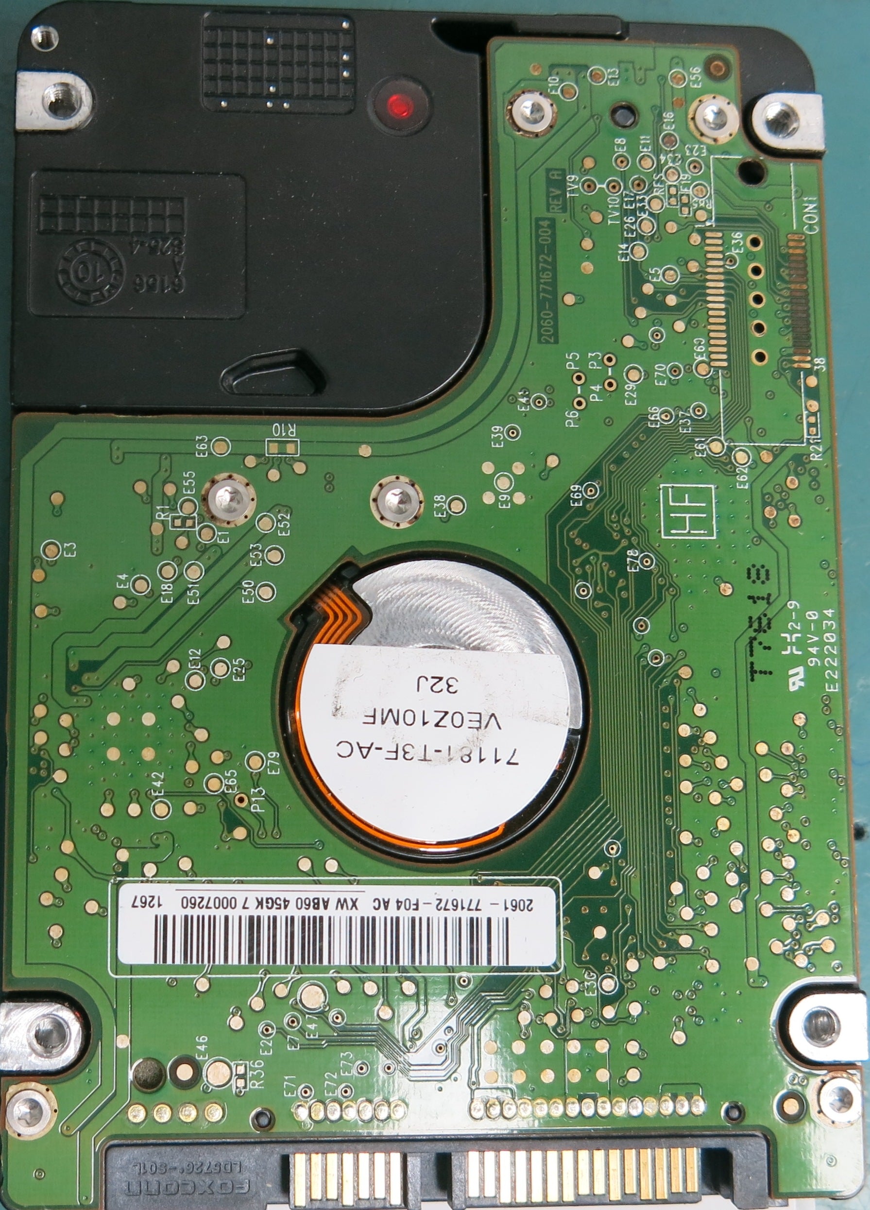 WD1600BEVT-75A23T0,  DCM: HHMTJAN,  Serial: WXA1AC041487,  160GB 3.5,  PCB 2060-771672-004 REV A