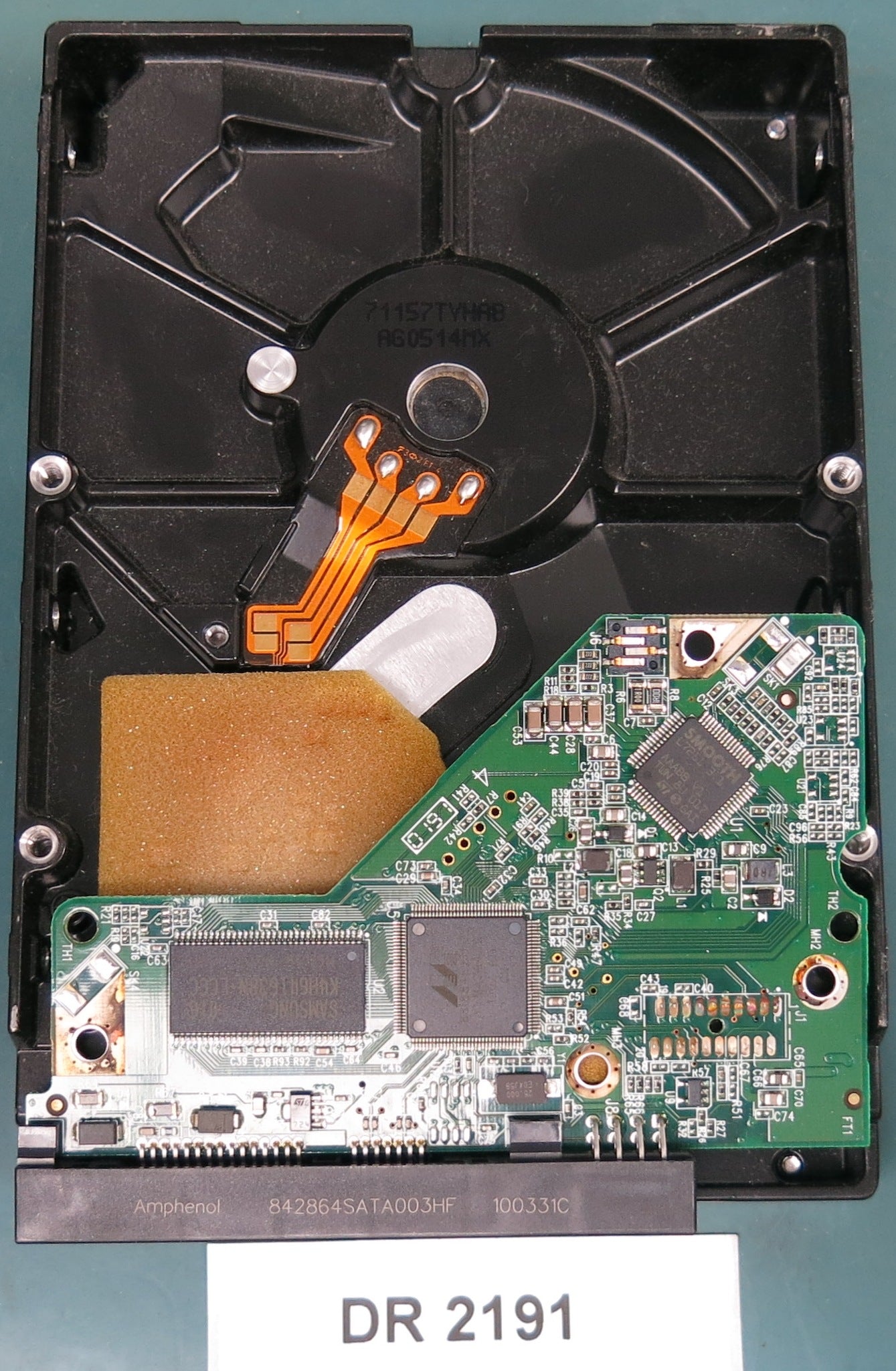 WD2500AVVS-61L2B0, DCM HARNHTJAHN, 250GB 3.5, PCB 2060-701590-001 REV A