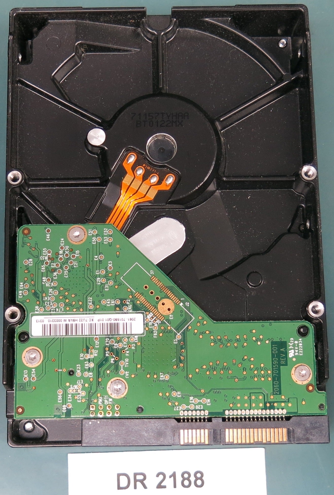 WD2500AVVS-61L2B0, DCM HGRNHTJAGN, 250GB 3.5, PCB 2060-701590-001 REV A