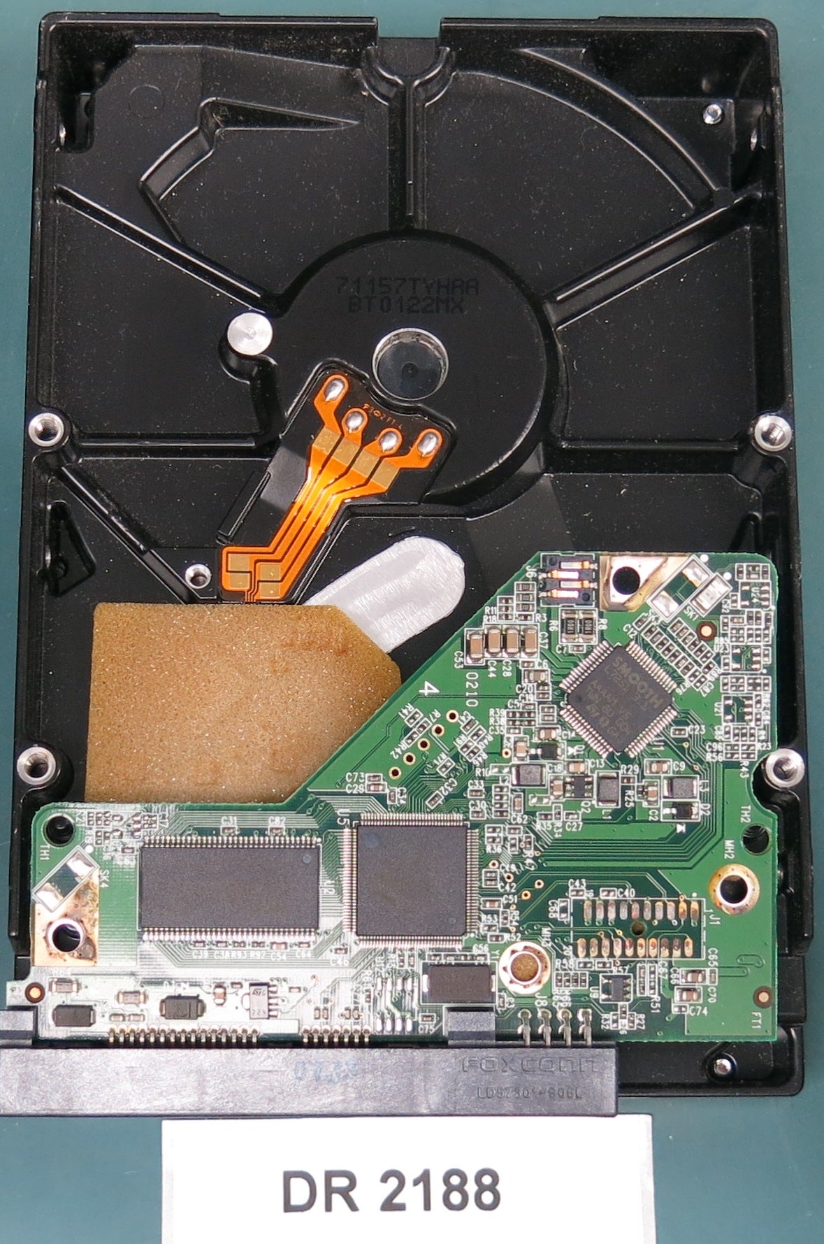 WD2500AVVS-61L2B0, DCM HGRNHTJAGN, 250GB 3.5, PCB 2060-701590-001 REV A