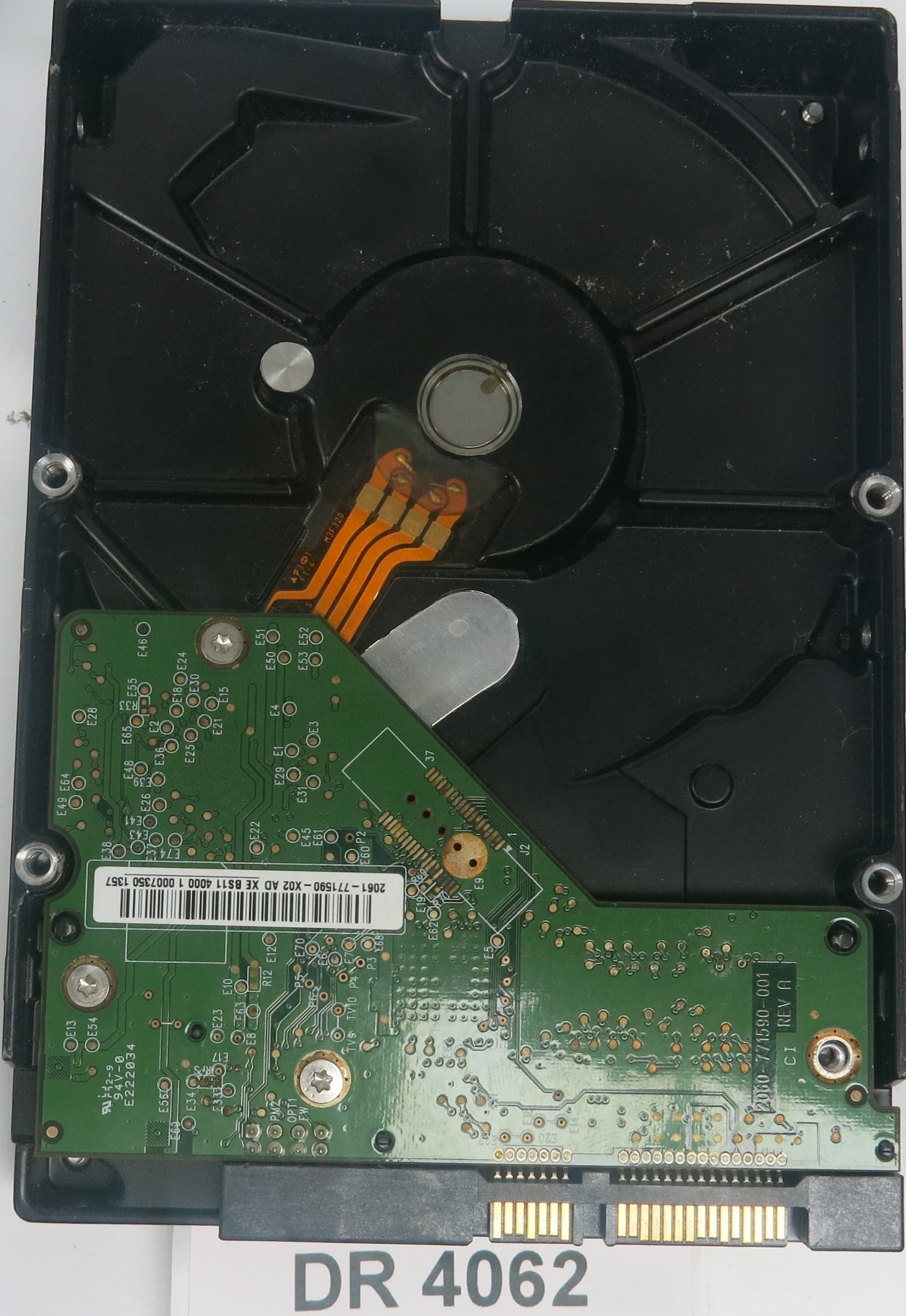 WD3200AAJS-56M0A0, DCM: DANNHTJAHN, Serial Number: WCAV2P769726, 320GB 3.5, PCB 2060-771590-001 REV A, DR4062