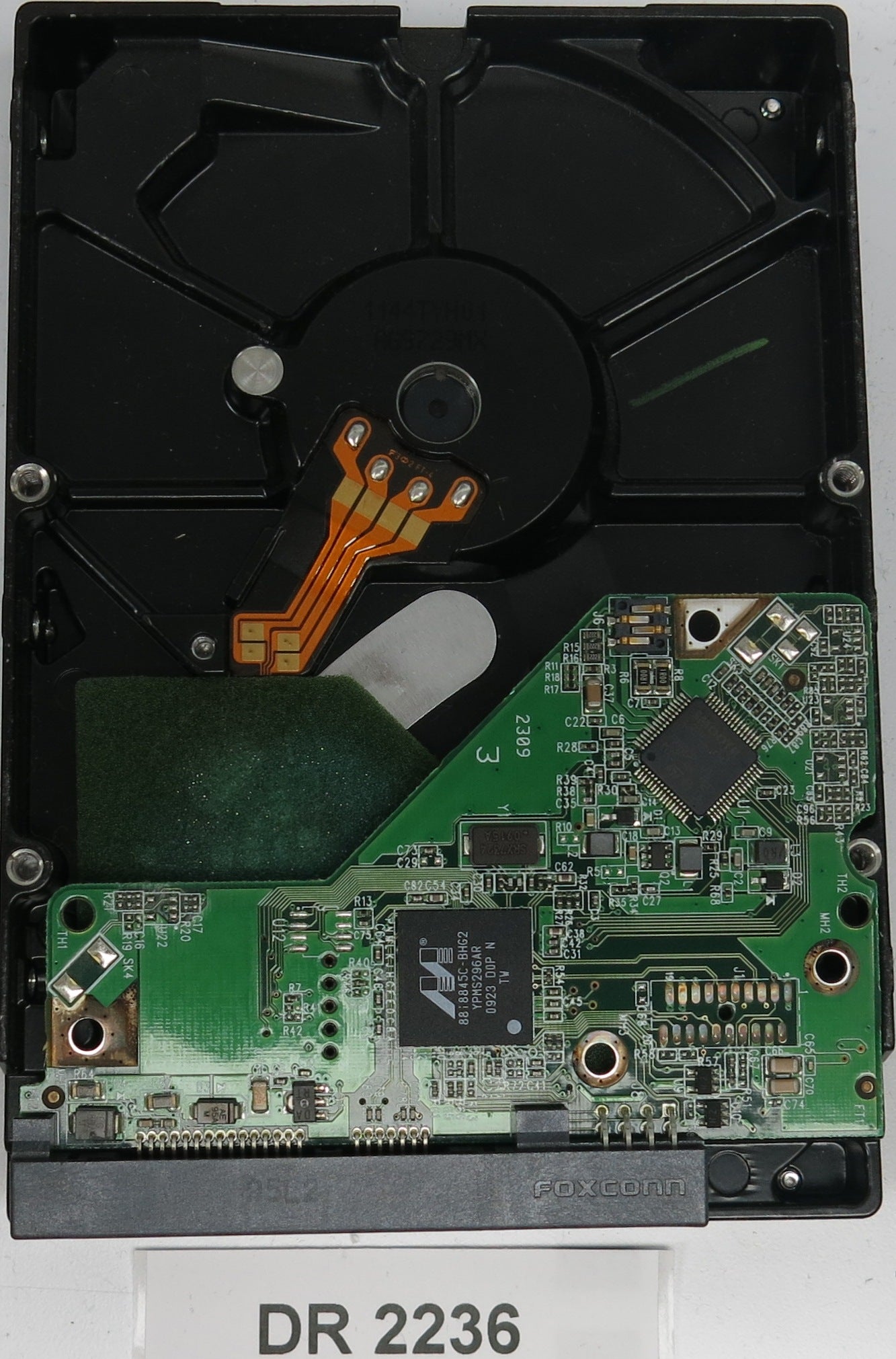 WD3200AAJS-61B4A0, DCM HGNNHT2ABN, 320GB 3.5, PCB 2060-701597-003 REV A