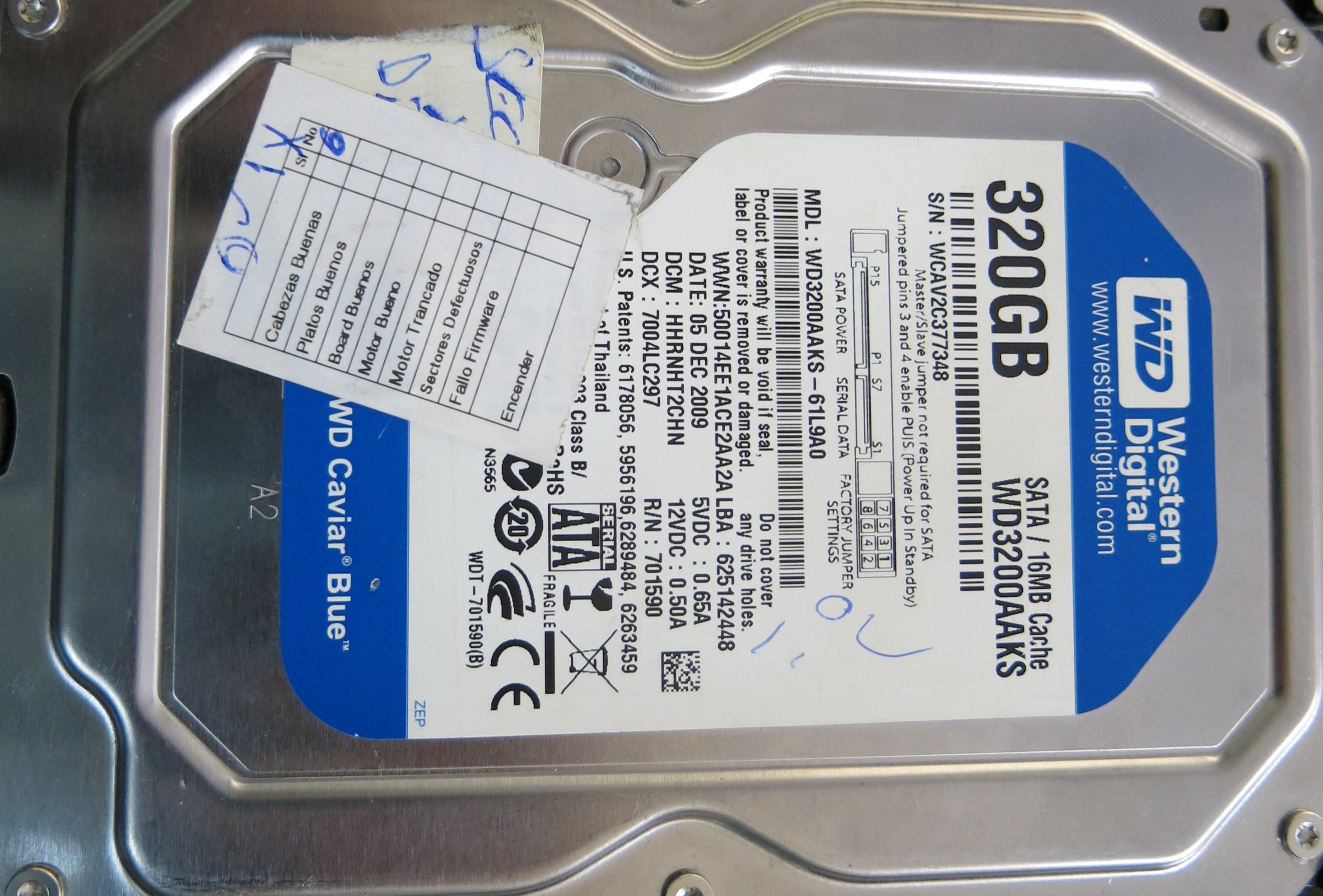 WD3200AAKS-61L9A0 PCB : 2060-701590-001 Serial Number : WCAV2C377348 320GB