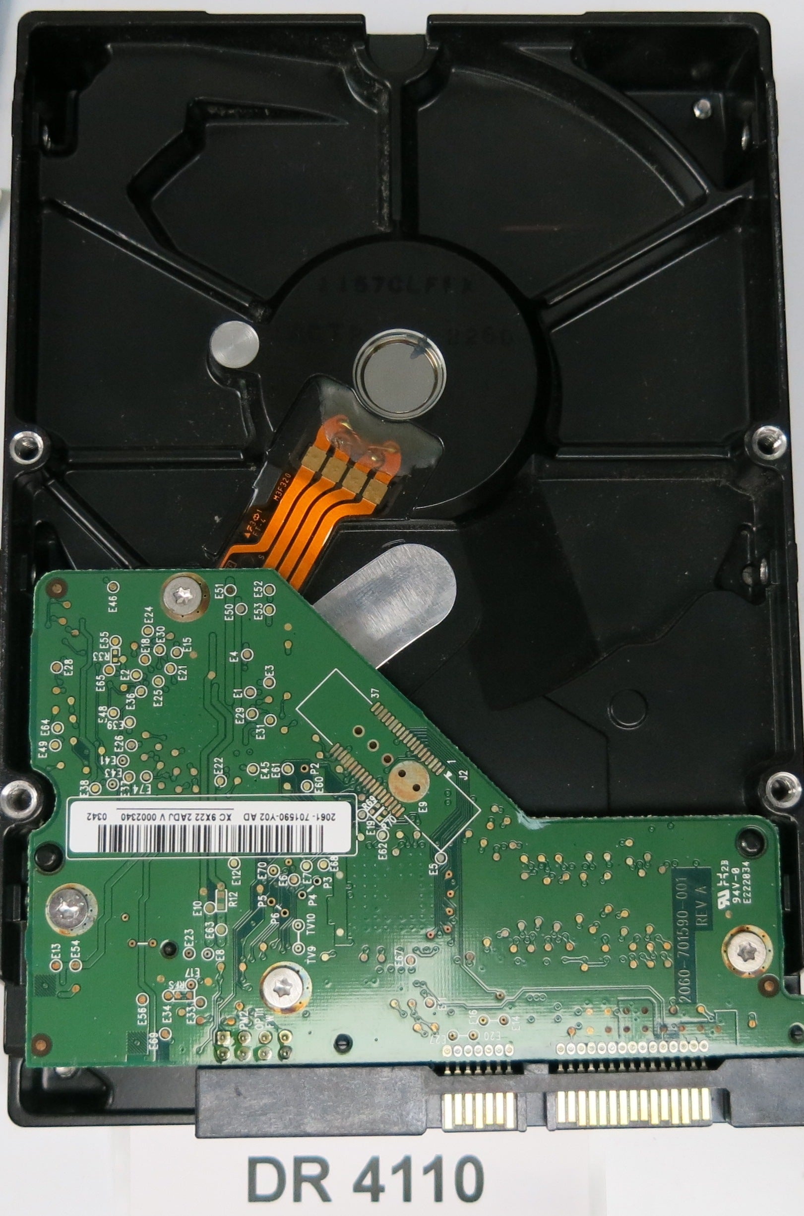 WD3200AAKS-61L9A0, DCM: DHNNHTJAGN, Serial: WCAV2K524790, 320GB 3.5, PCB 2060-701590-001 REV A