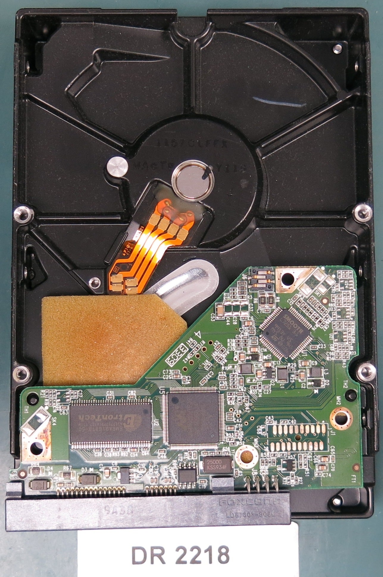 WD3200AAKS-61L9A0 DCM HHNNHTJAEN 320GB 3.5 PCB 2060-701590-001 REV A