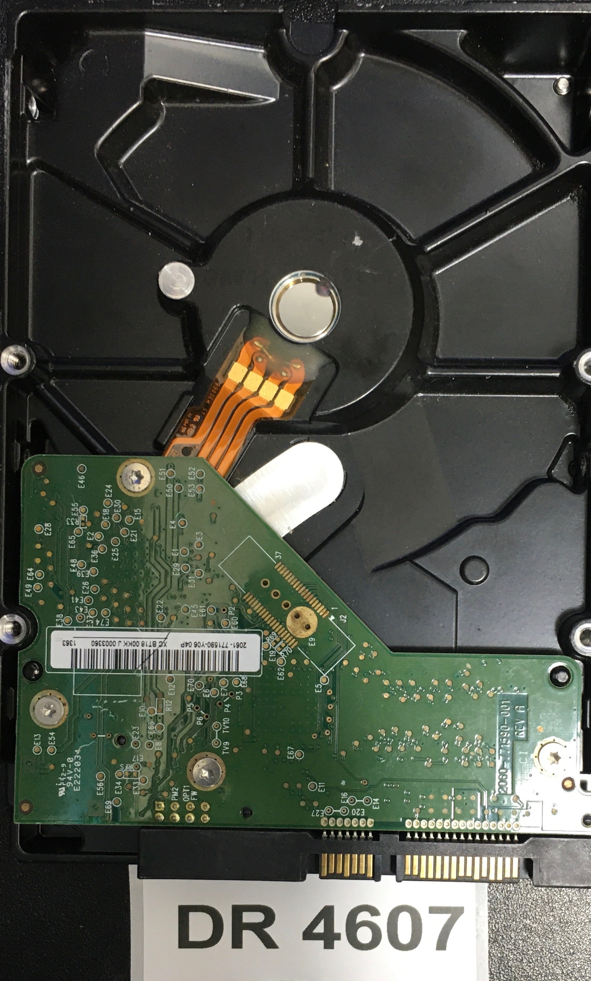 WD3200AAKS-61L9A0,  Serial: WCAV2AH64864,  320GB 3.5  PCB:2060-771590-001- REV A