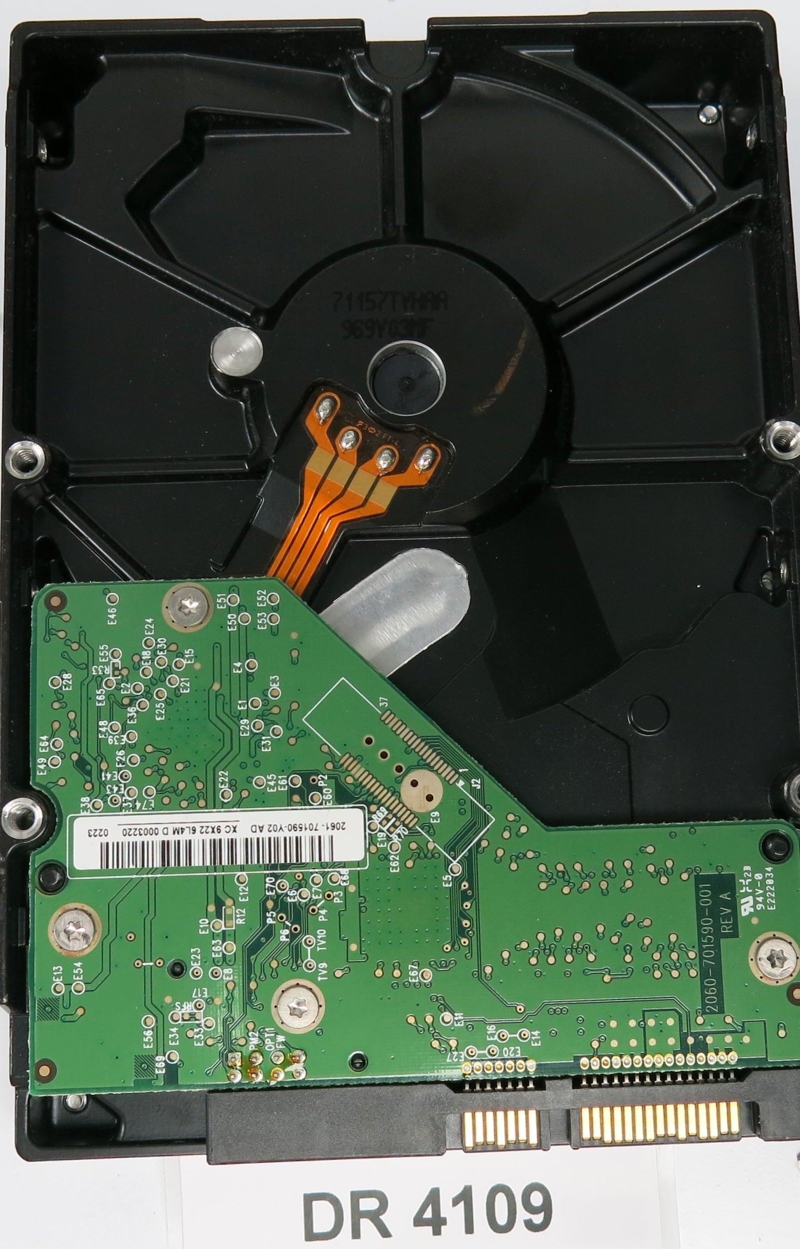 WD3200AAKS, DCM: HARNNTJCEN, 320GB 3.5, PCB 2060-701590-001 REV A