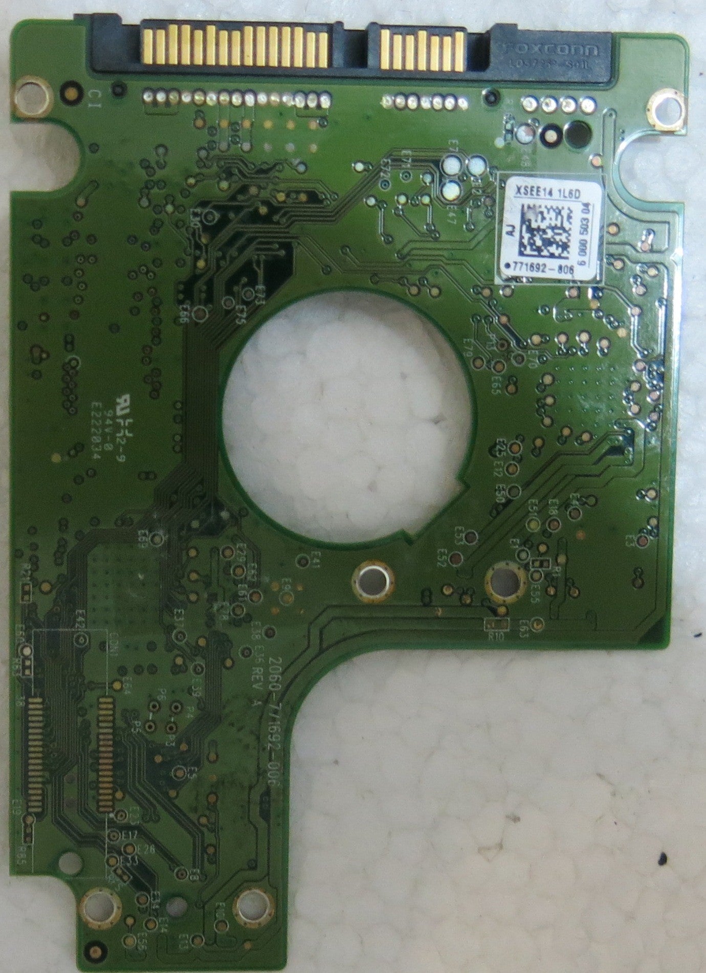 WD3200BEKT-75PVMT1 DCM HHNTJAK 2060-771692 006 REV A PCB
