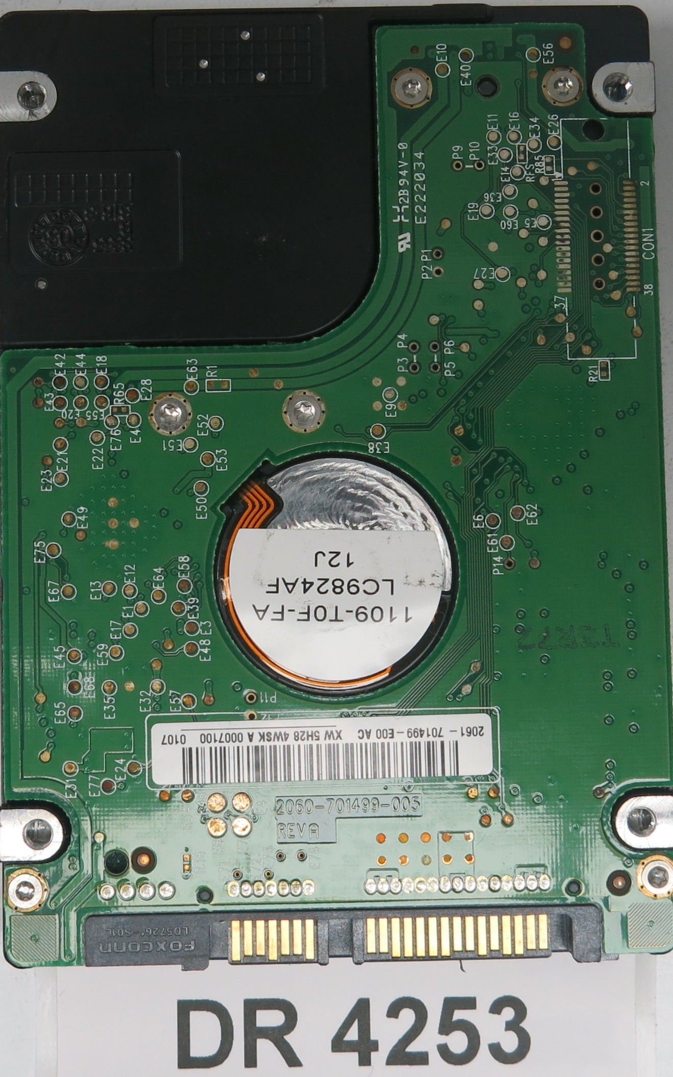 WD3200BEVT-75ZCT2,  DCM: HANT2HB,  Serial: WXA0A8988414,  320GB 3.5,  PCB 2060-701499-005 REV A