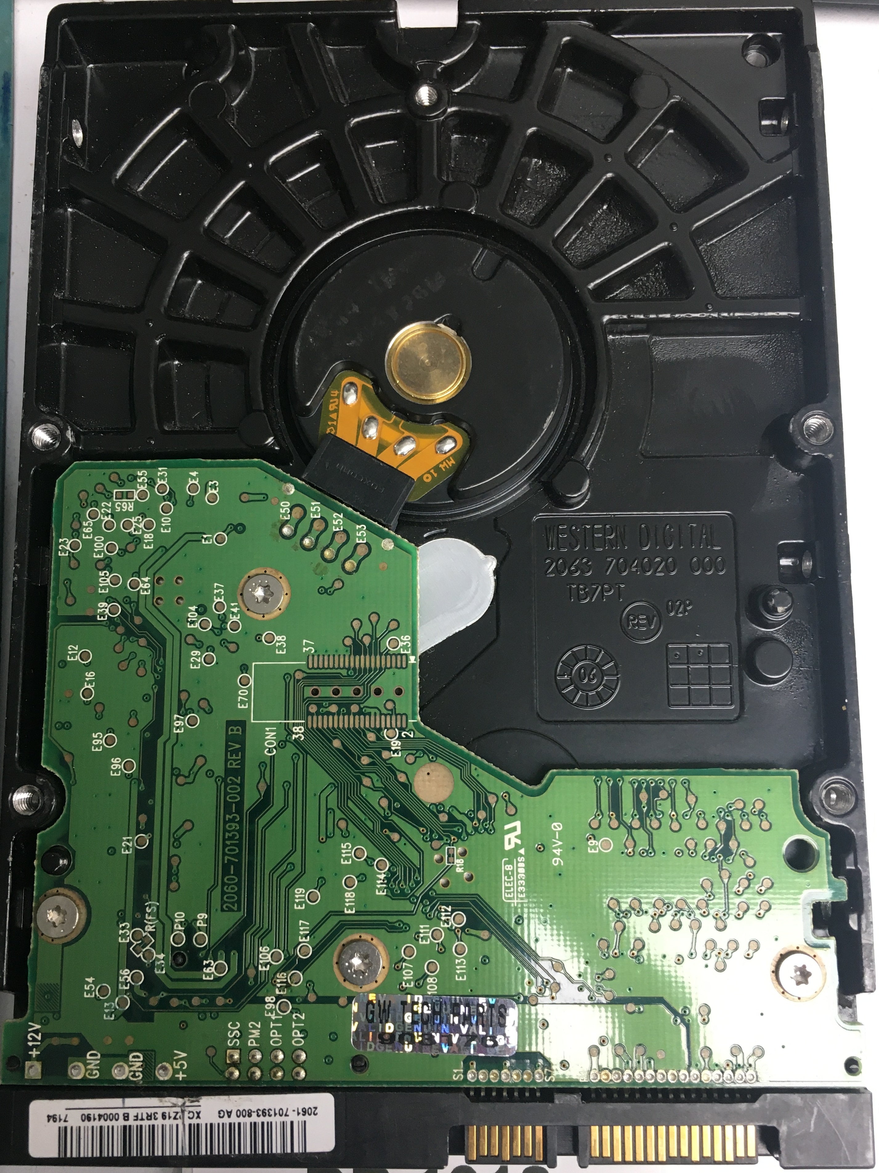 WD3200YS-01PGB0  DCM HHCHCAJCHN  Serial Number: WCAPD3119523  320GB 3.5  PCB 2060-701393-002 REV B