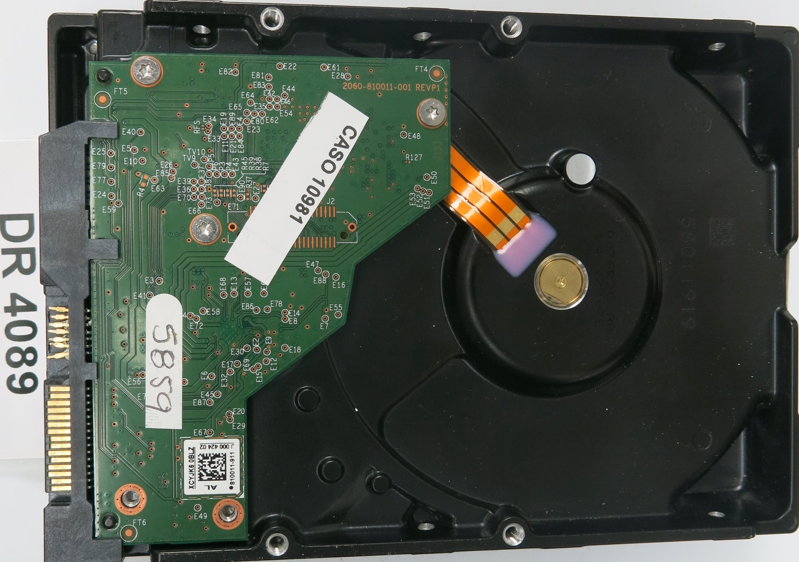 WD40EZAZ-00SF3B0,  Serial: WX72D22PTF15,  4TB 3.5,  PCB 2060-810011-001 REV P1