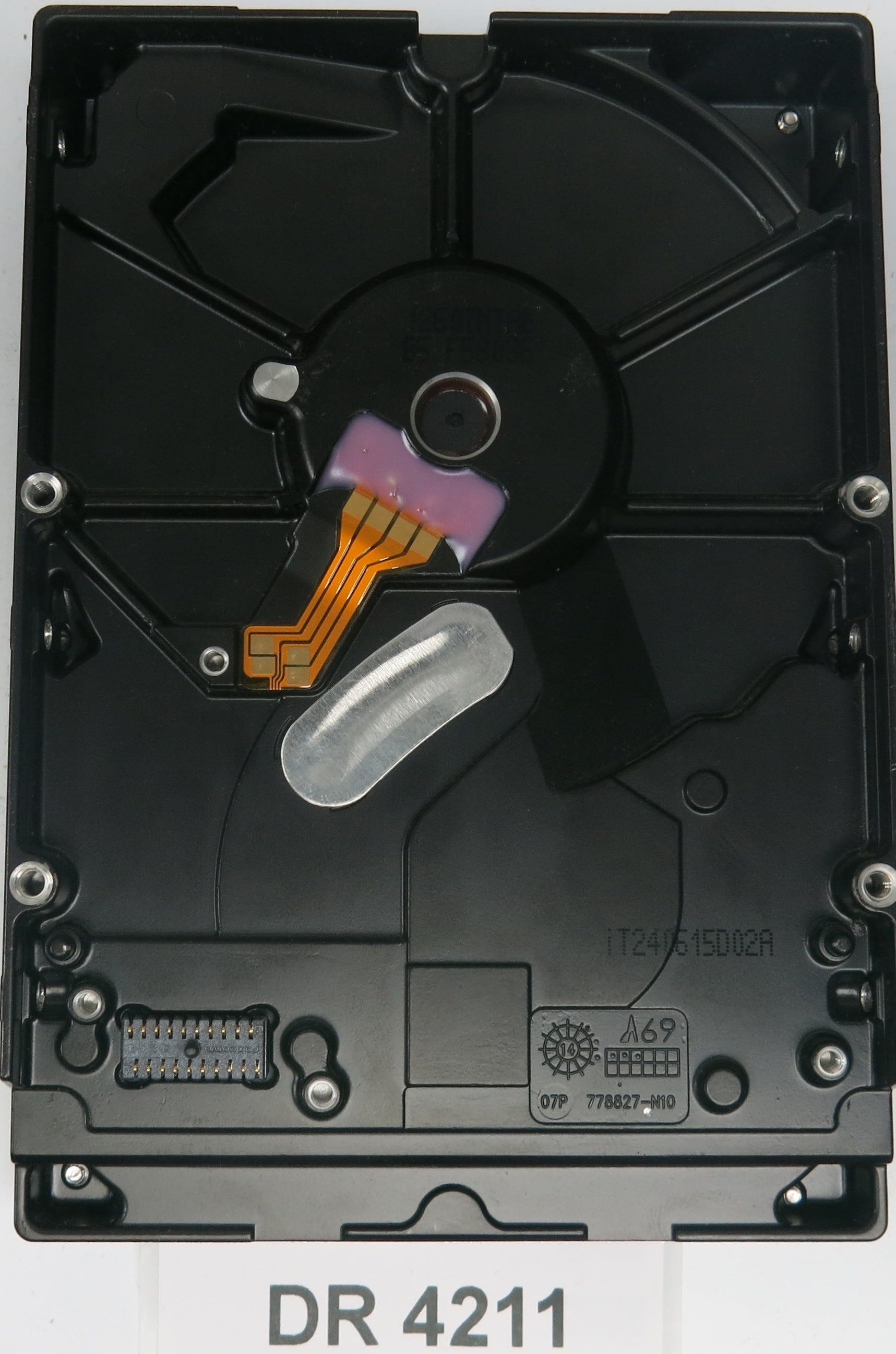 WD5000AAKX-75US6AA0,  DCM: HHNNHTJCHB,  Serial: WCC2E1NPFP57,  500GB 3.5
