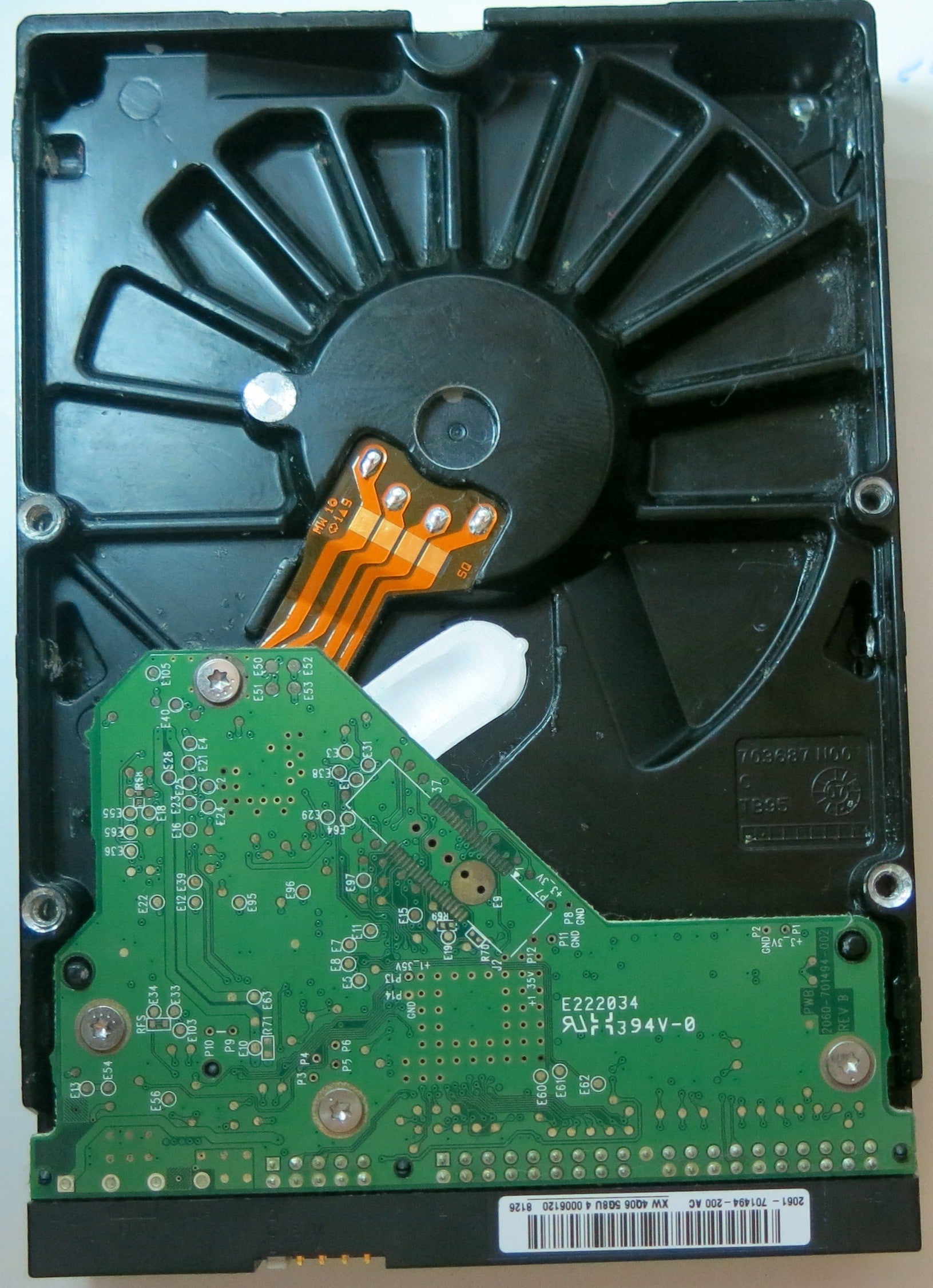 WD1600AABB-56PUA0 PCB: 2060-701494-002 REVB SERIAL NUMBER: WMAP97405427 DCM HGRNHT2CG 160GB