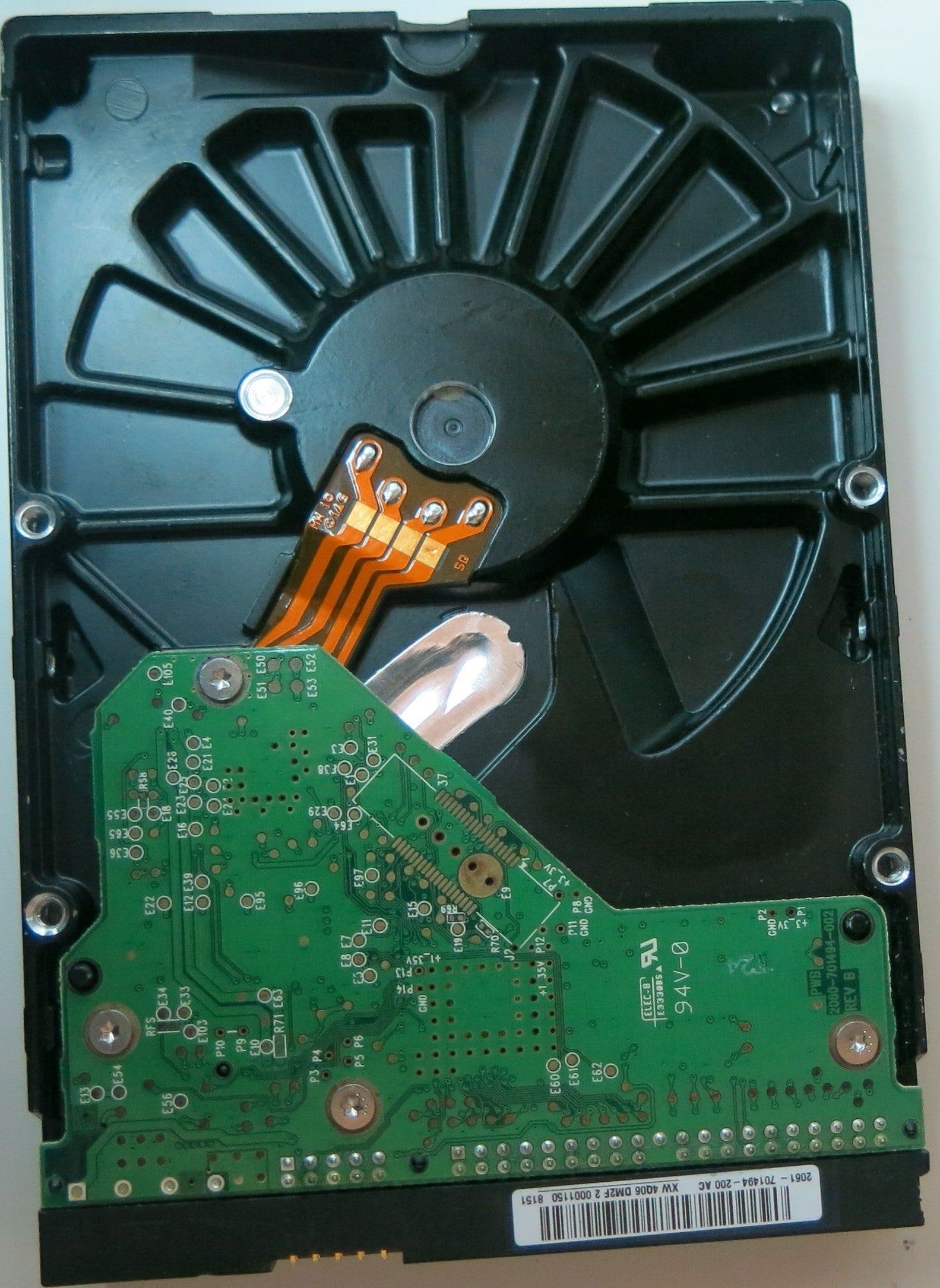 WD1600AABB-56PUA0 PCB: 2060-701494-002 REVB SERIAL NUMBER: WMAP98342499 DCM HHNNNT2AH 160GB