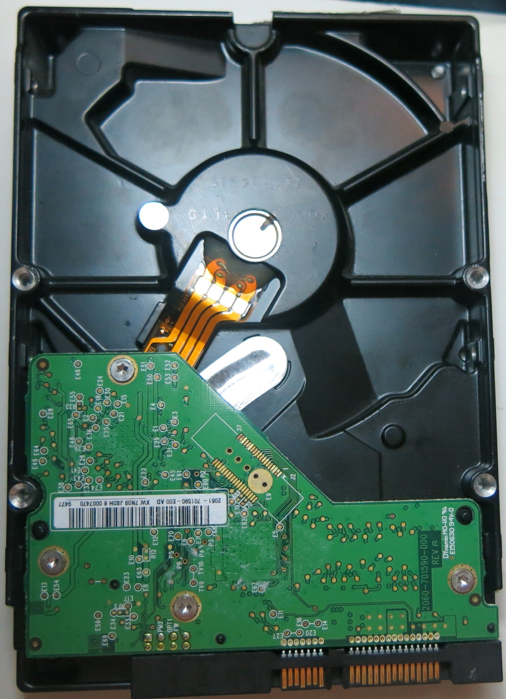 WD1600AAJS-75M0A0 PCB: 2060-701590-000 REV A SERIAL NUMBER: WMAV36229112 DCM DGRNNT2CG 160GB