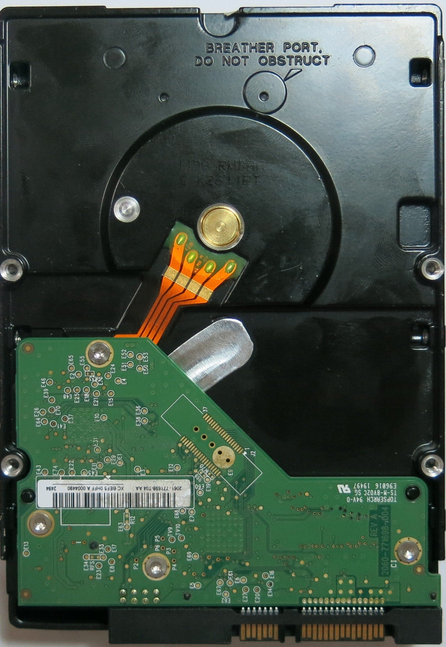 WD30EZRX-00MMMB0    PCB: 2060-771698-004  SERIAL WCAWZ2399345  FW HARCHV2ABB  3,0TB