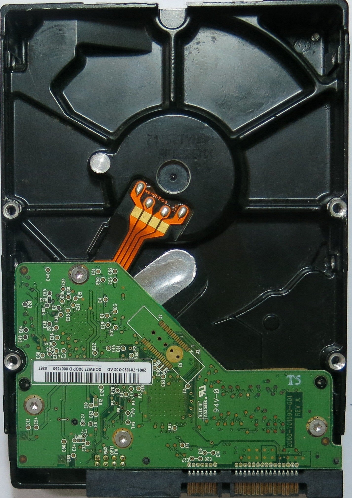 WD3200AAJS-56M0A0,  Serial:WCAV2K839560,  320GB 3.5,  PCB:2060-701590-001- REV A