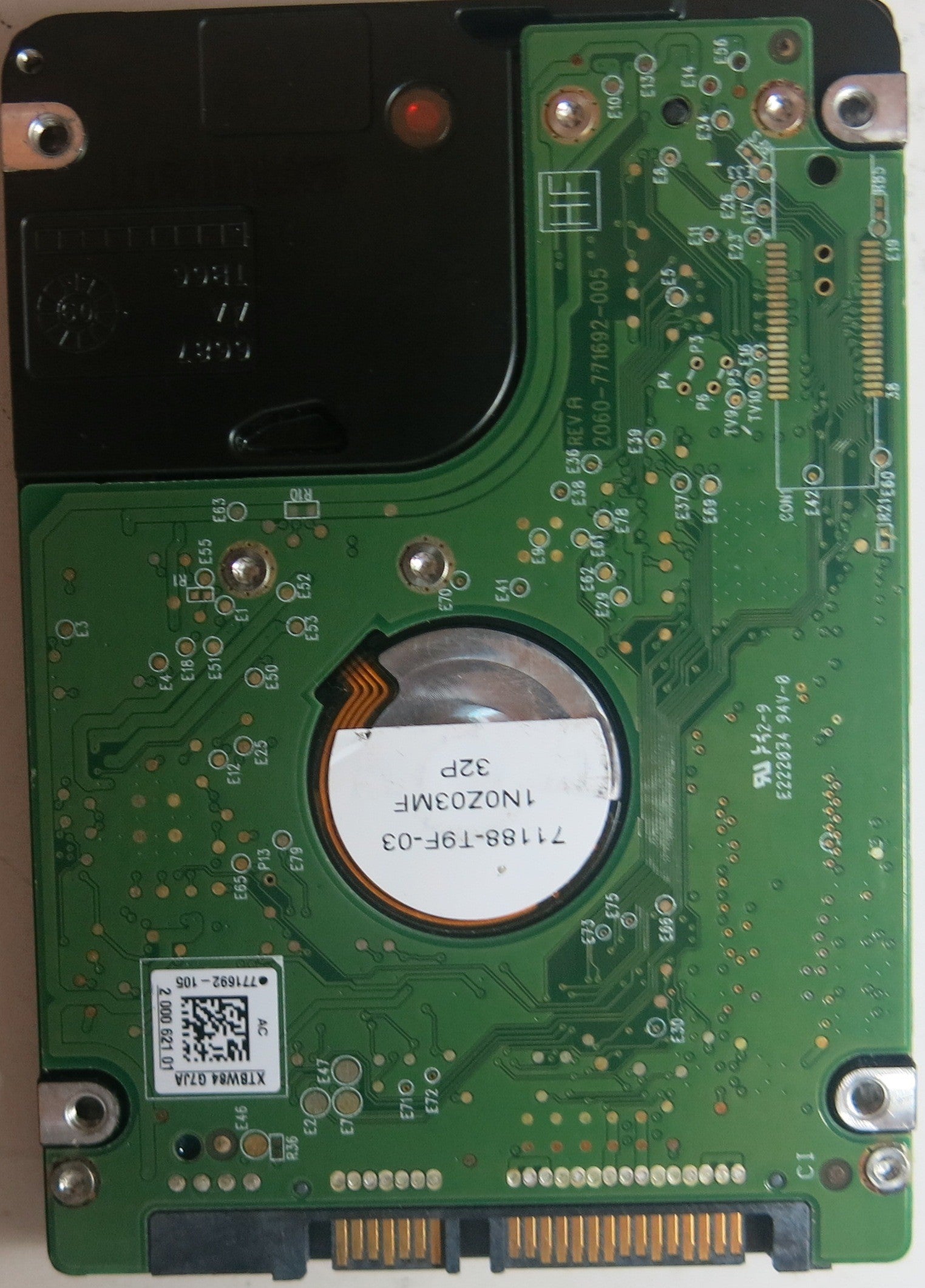 WESTERN DIGITAL WD3200BEKT-60PVMT0 DCM HECTJHBB 320GB