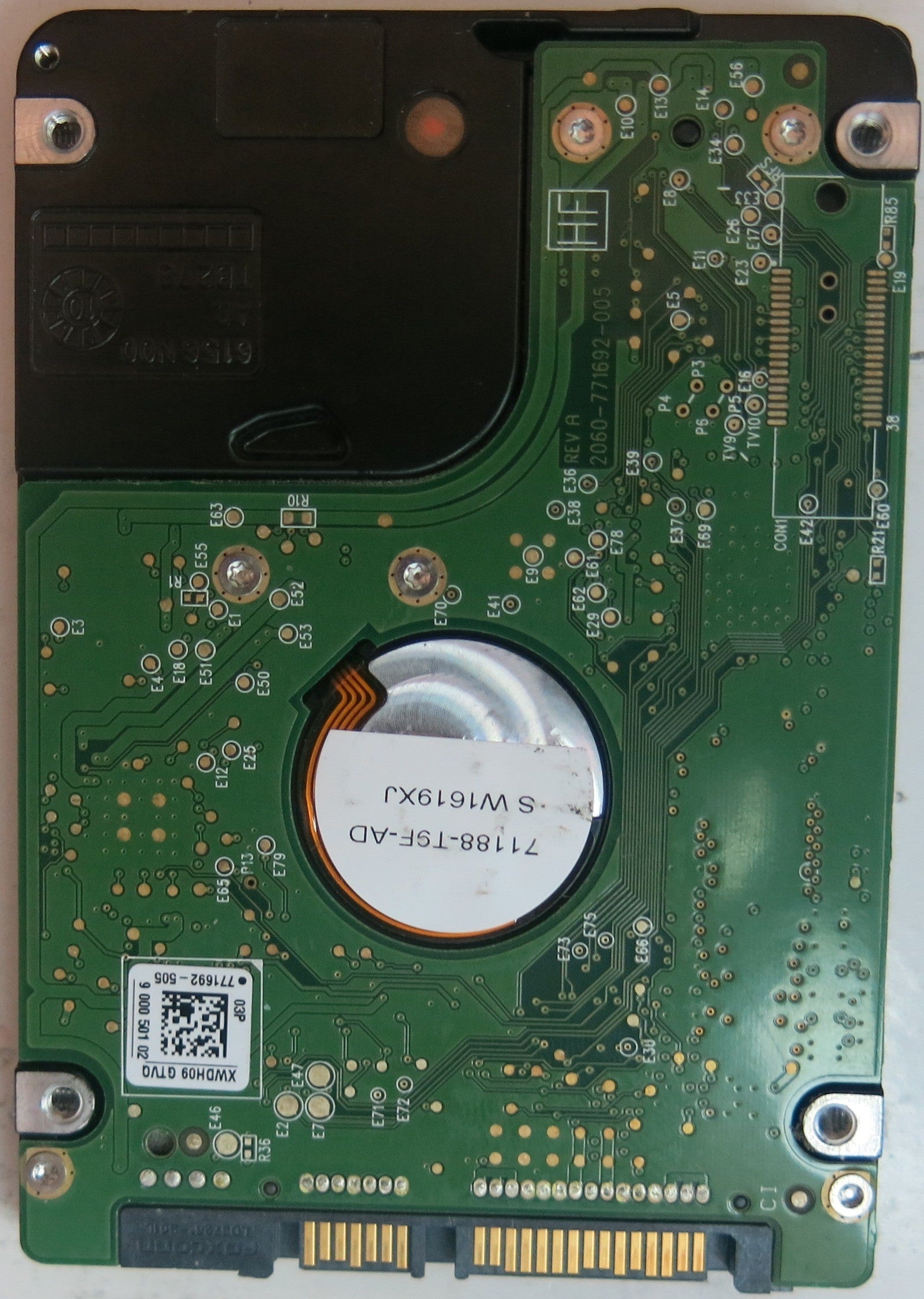 WD3200BEKT-75PVMT0 DCM HHCTJHK 320GB