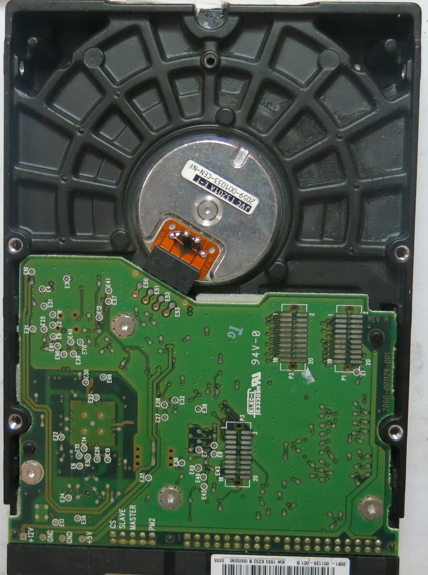 WD400BB-75DEAO PCB: 2060-001129-001 REV A SERIAL: WMAD16881726 DCM: DSCACV2CA FW DSCACV2CA  40,GB