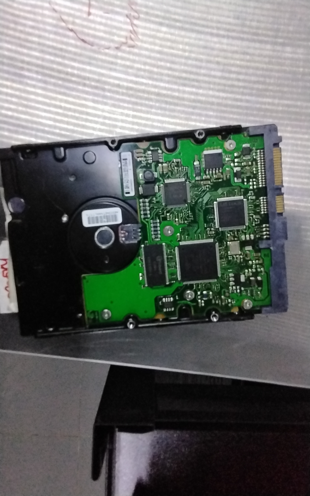 ST340014AS,  PCB: 100306336 REV A , Serial Number: 3JXAD9B4, P\N:9W2015-033, F\W;8.05,