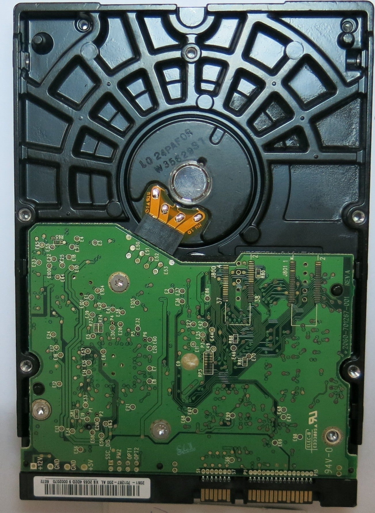 WD5000BUDT-63G8FY0 PCB: 2060-771672-004 REV A SERIAL NUMBER: WCAL76240577 FW HBNTJBNB  500,GB